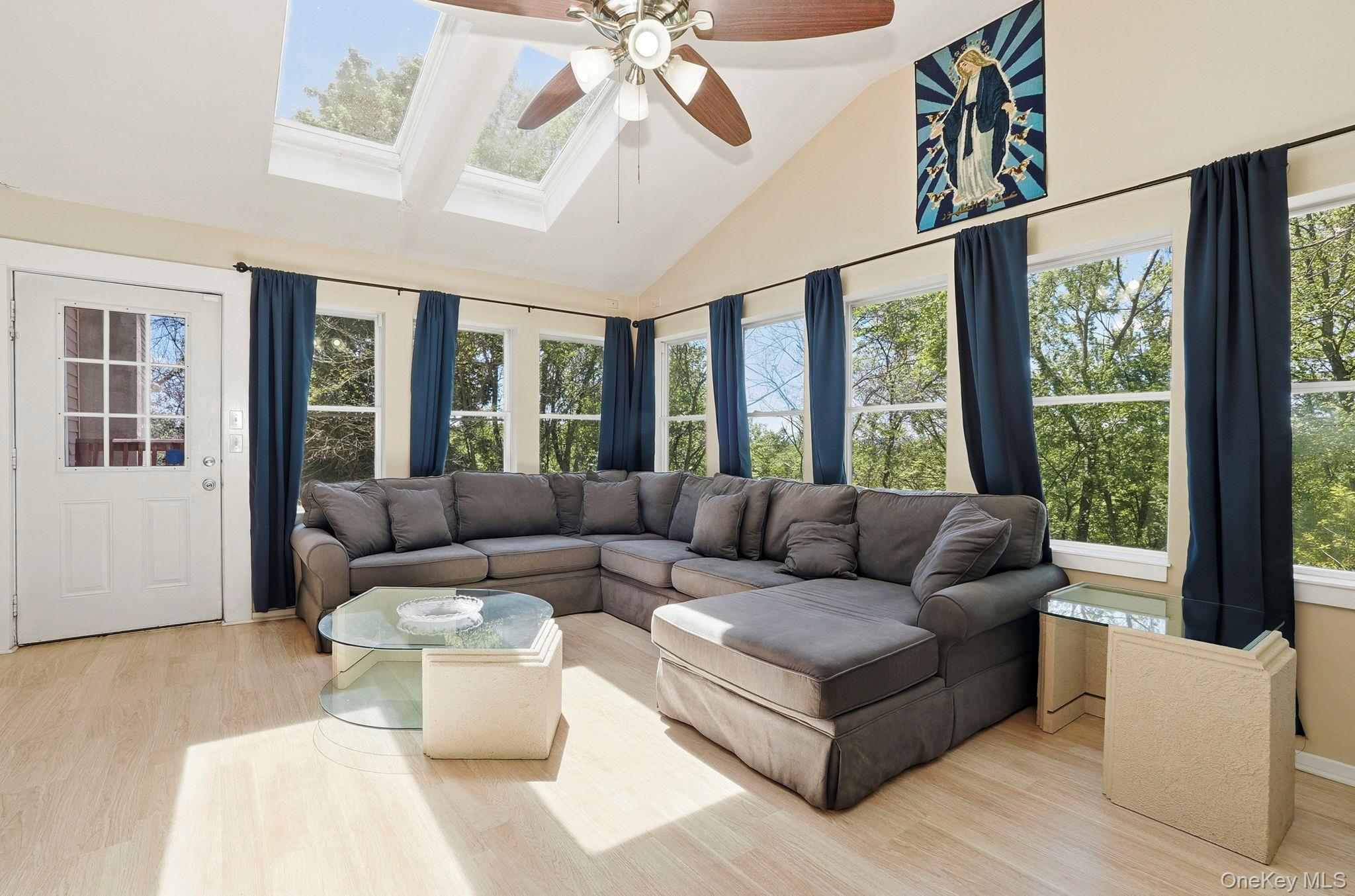 29 Hillview Drive Property Photo 16