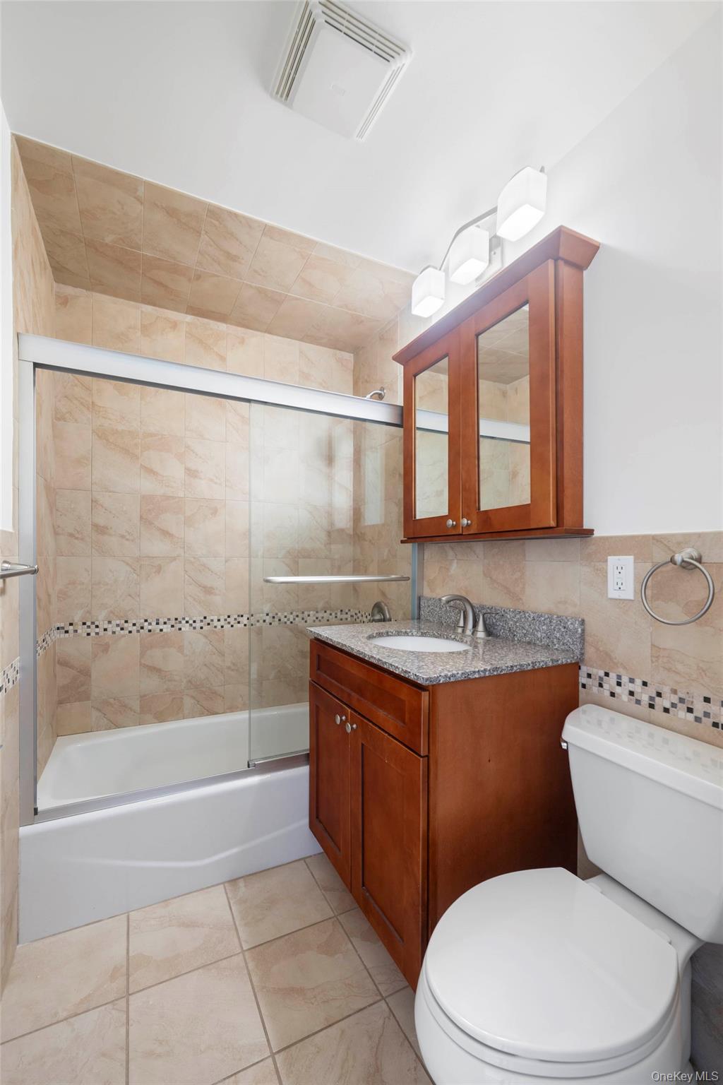 101 Gedney Street 2h Property Photo 5