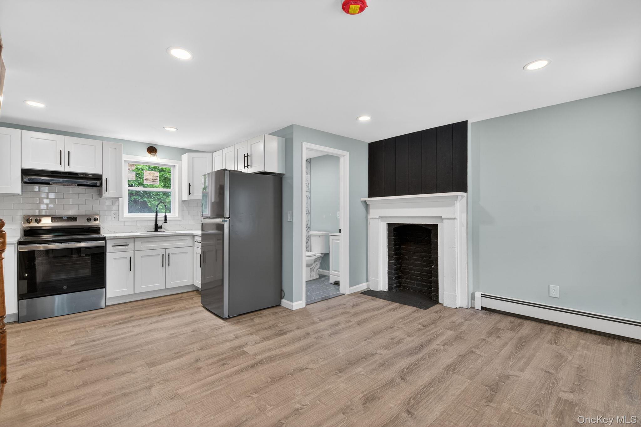 152 N Clinton Street Property Photo 7