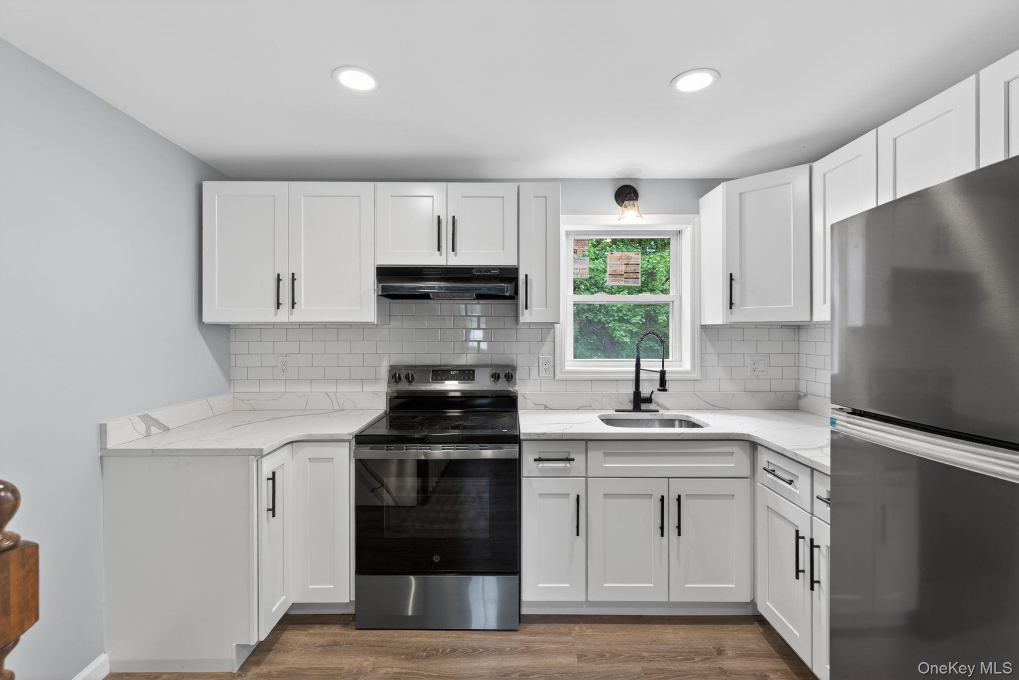 152 N Clinton Street Property Photo 10