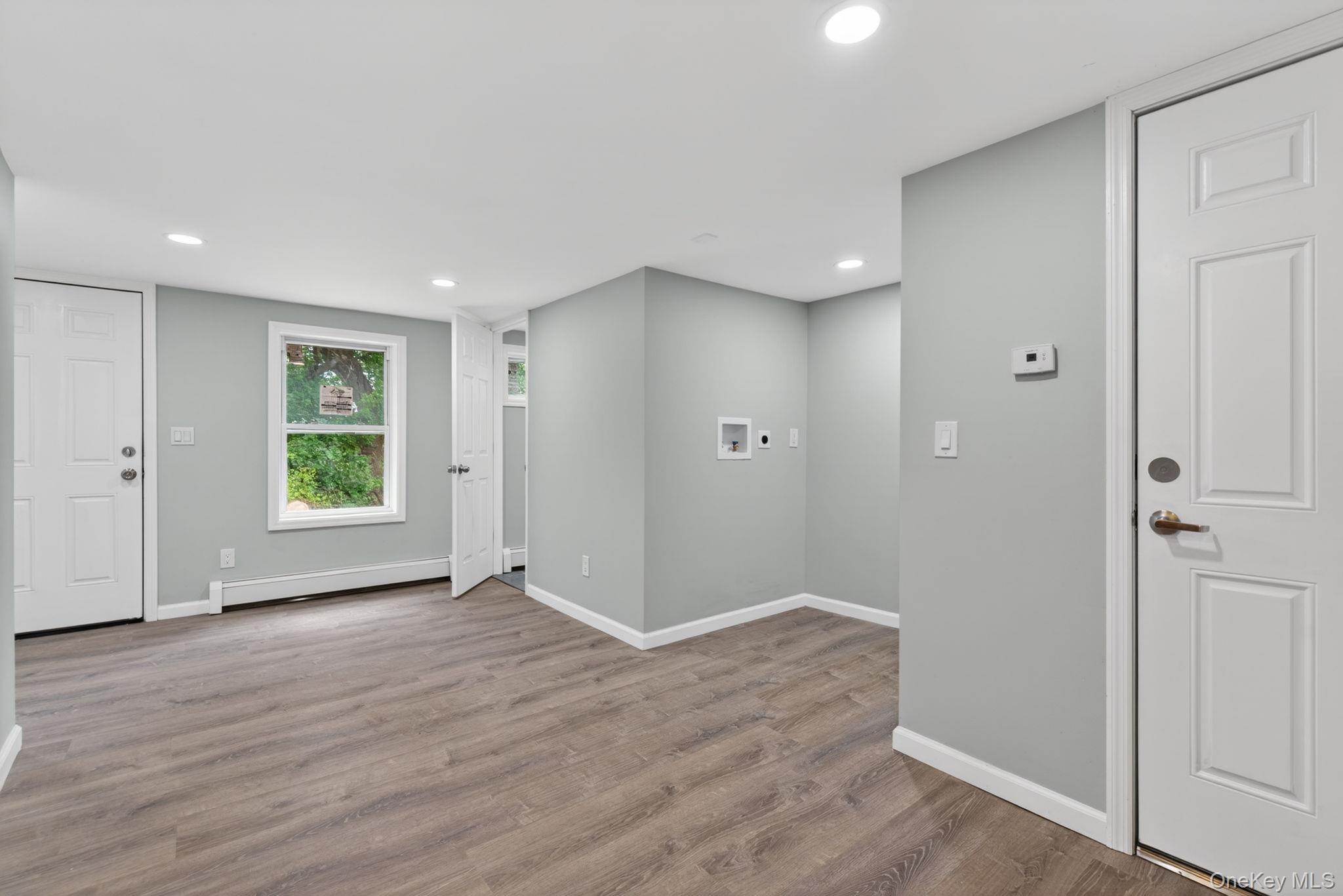 152 N Clinton Street Property Photo 16