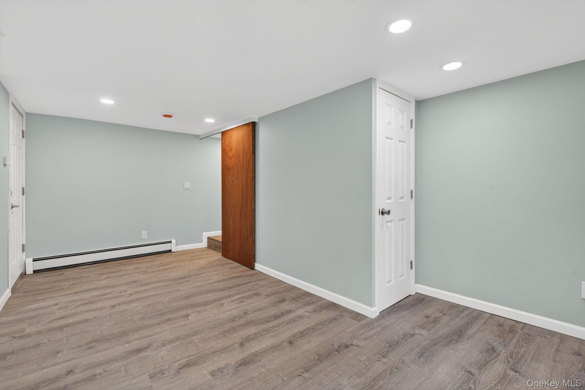 152 N Clinton Street Property Photo 18