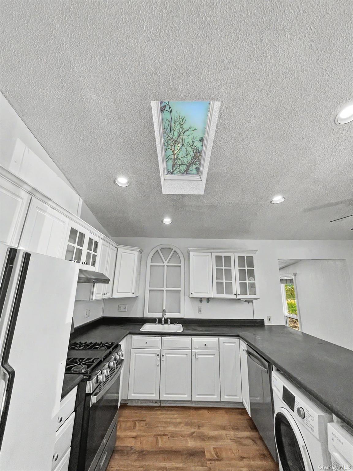 198 Lake Shore Drive Property Photo 8