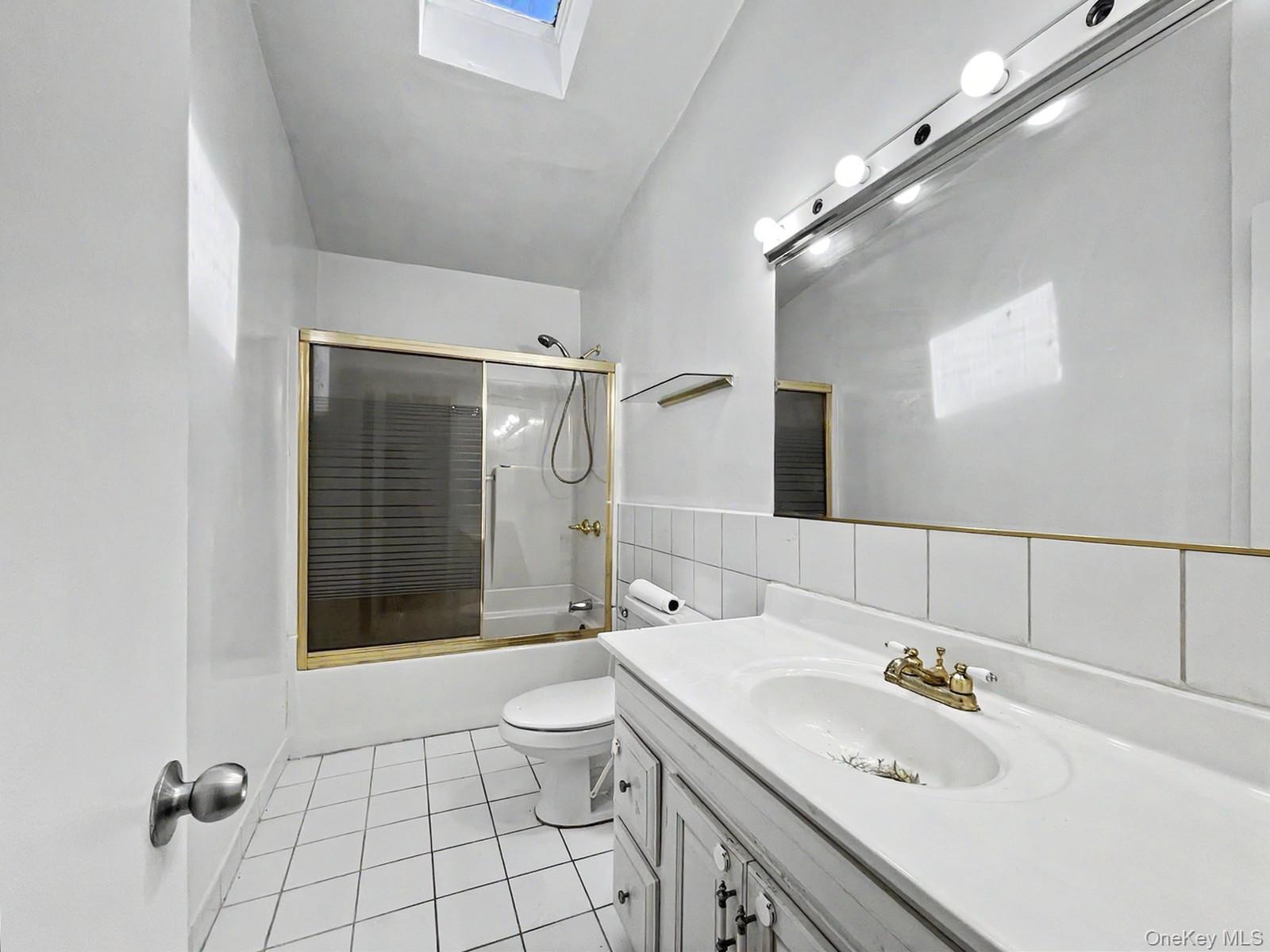198 Lake Shore Drive Property Photo 11