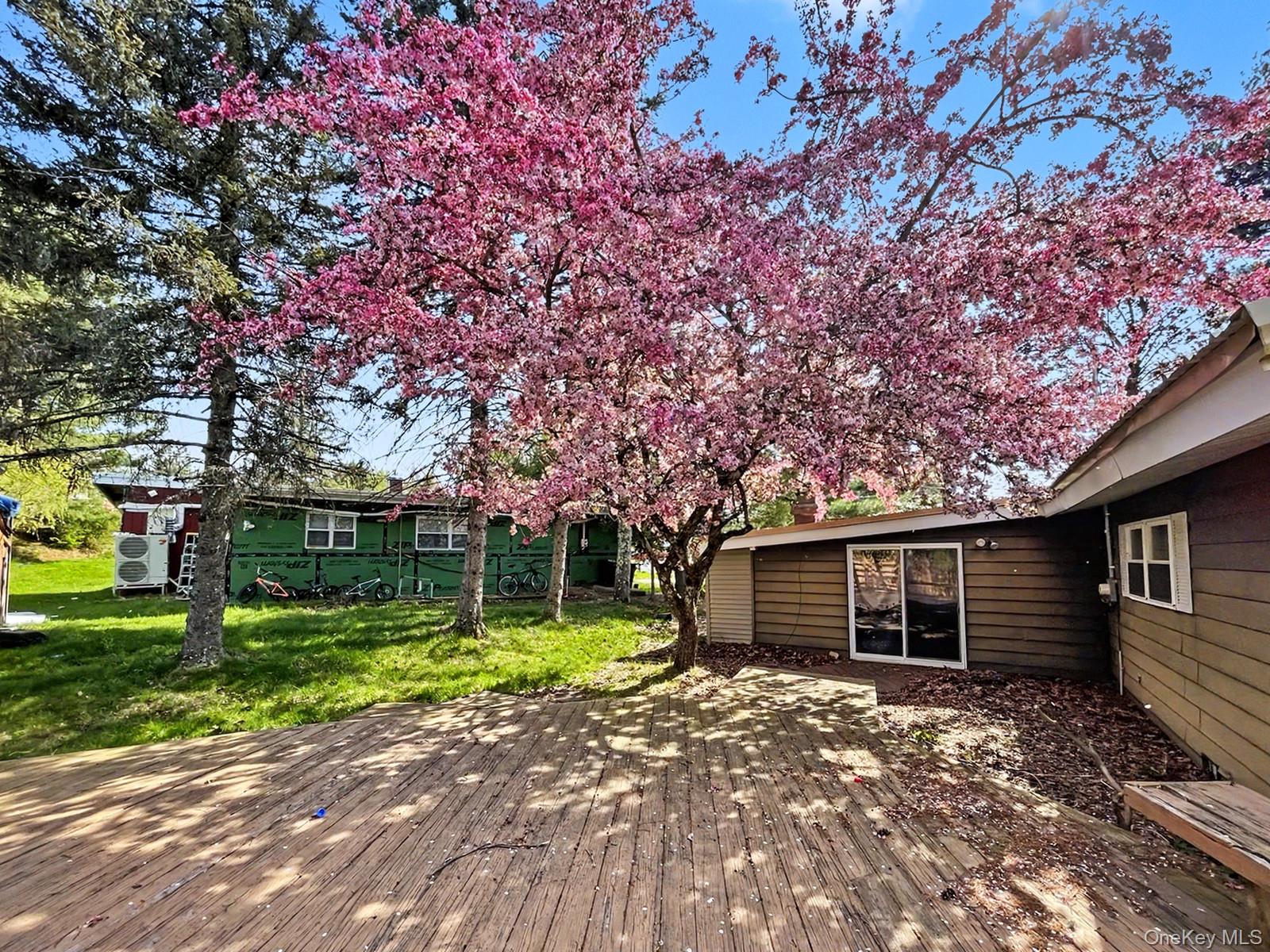 198 Lake Shore Drive Property Photo 21