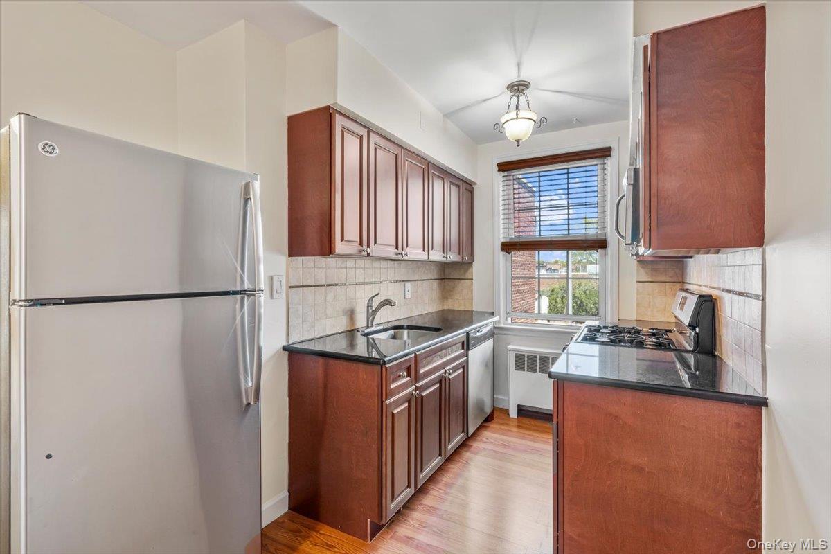 70 S Park Avenue 204 Property Photo 5