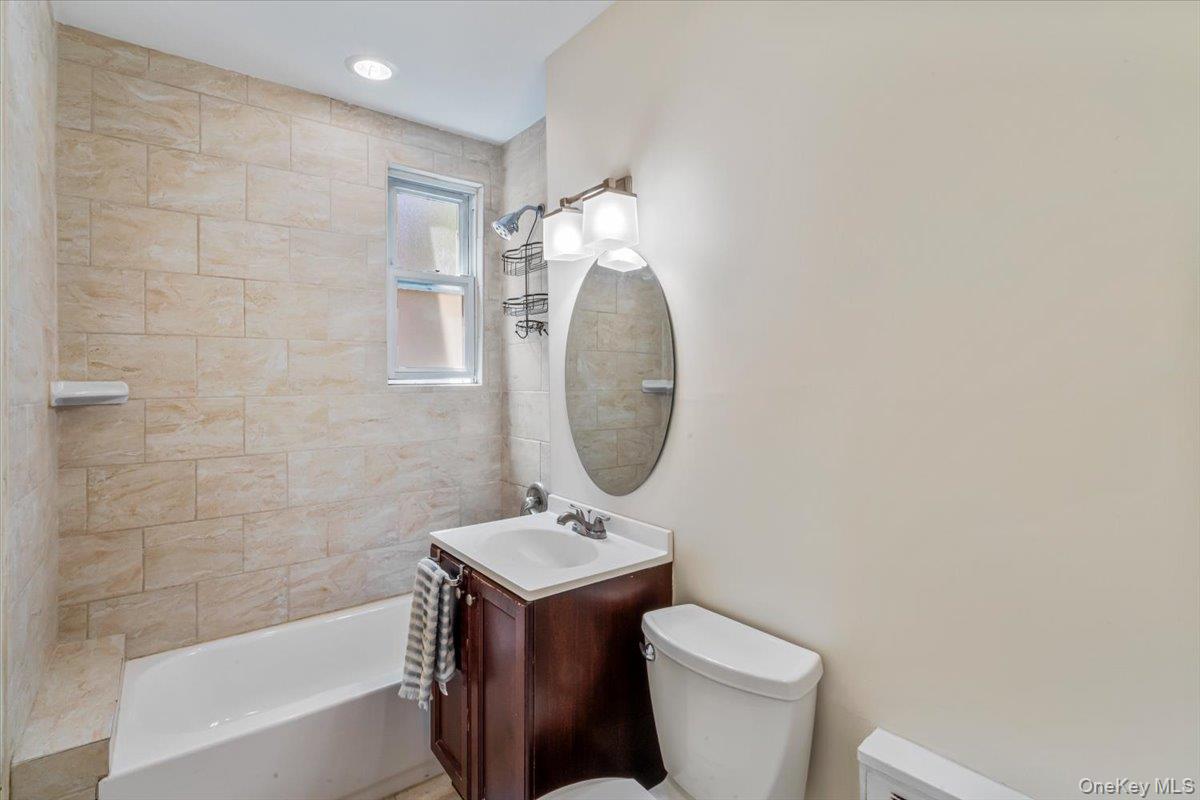70 S Park Avenue 204 Property Photo 17