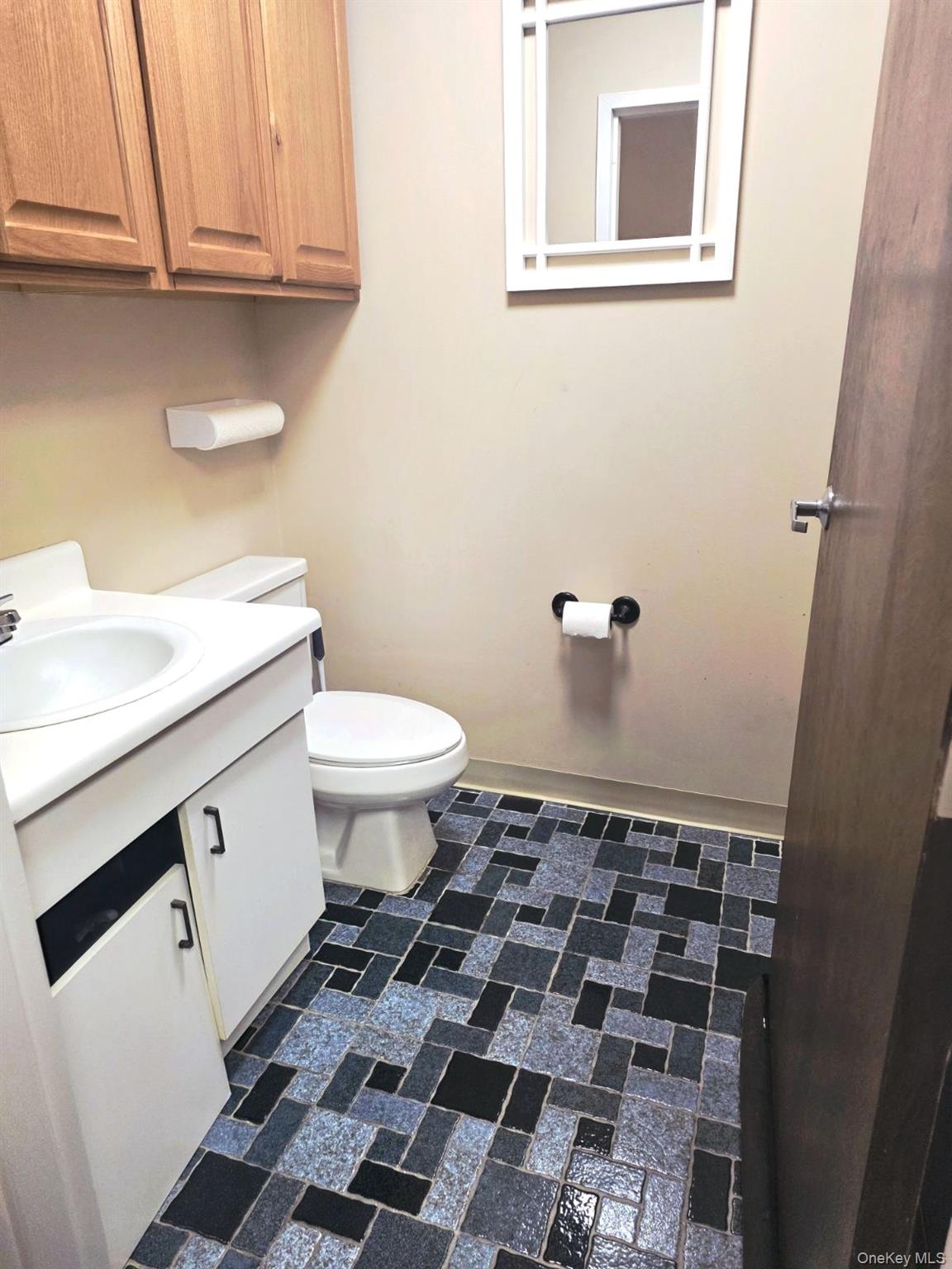 1 Executive Boulevard 105a Property Photo 12