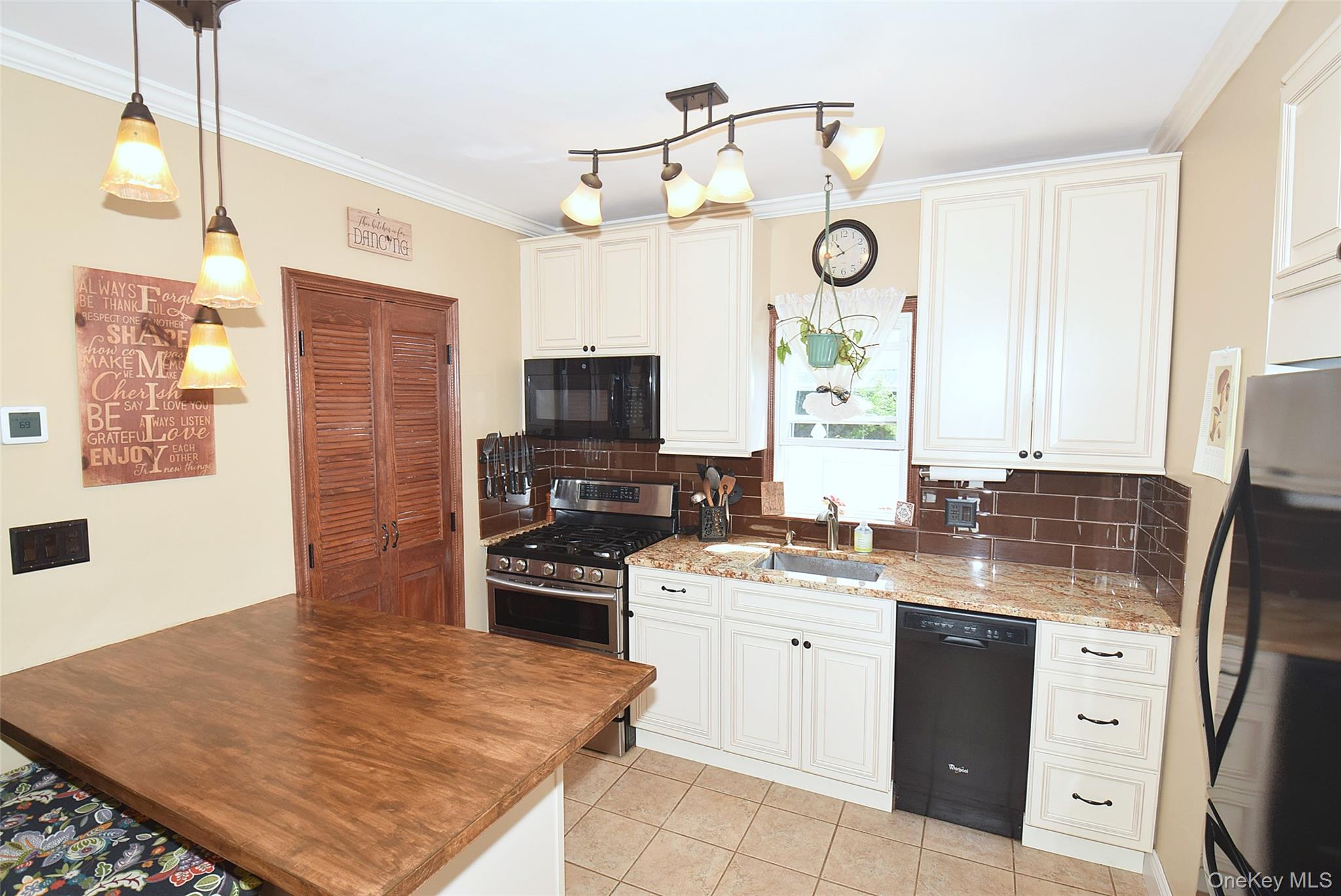 22 Salem Place Property Photo 7