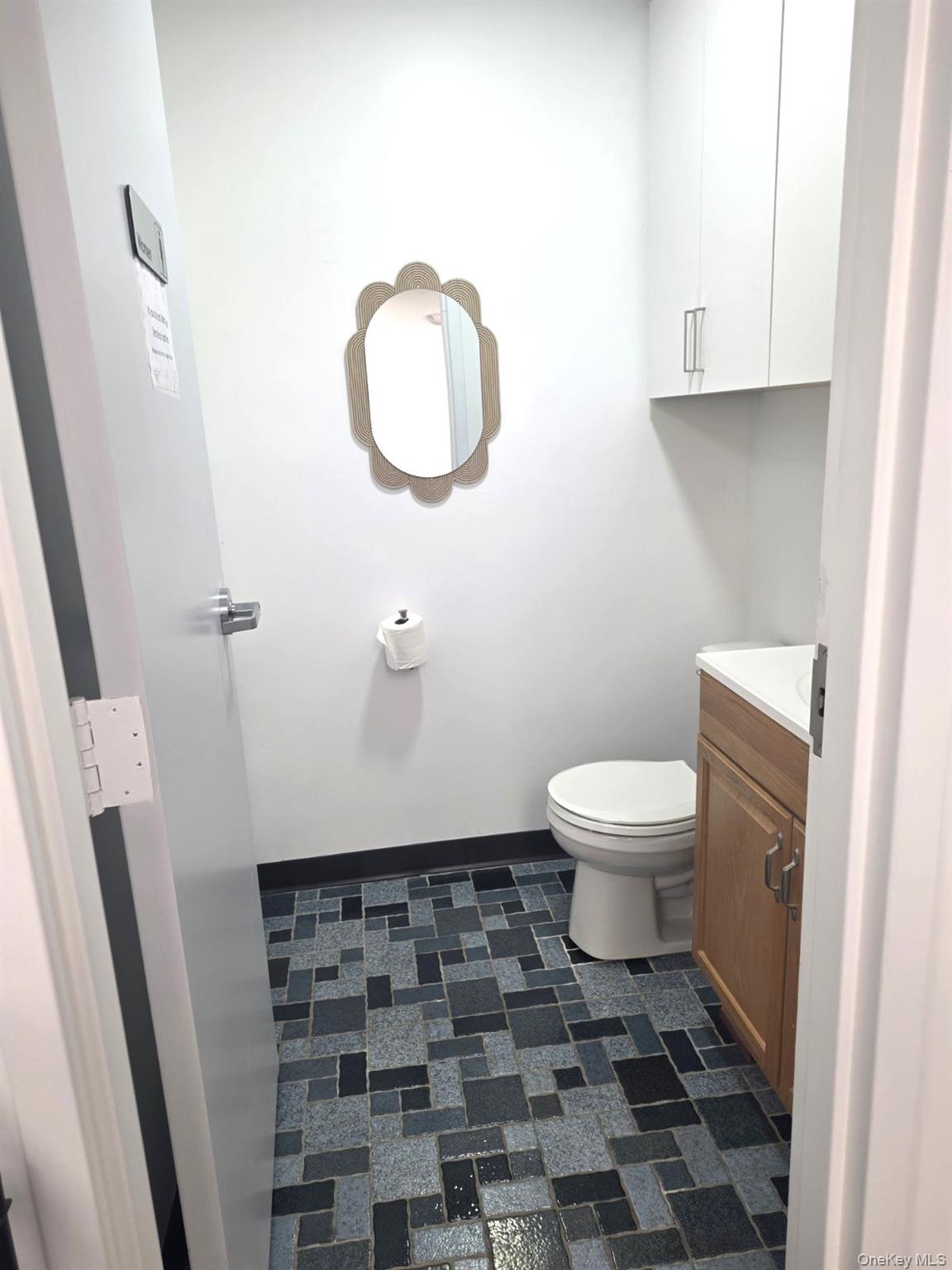 1 Executive Boulevard 104 Property Photo 18