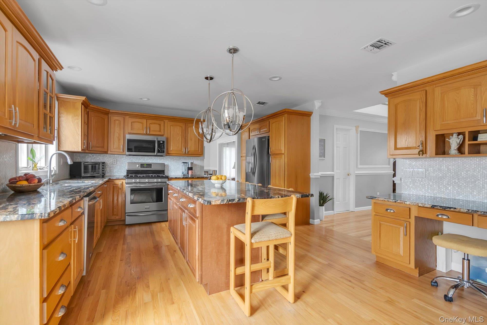 110 Union Place Property Photo 6