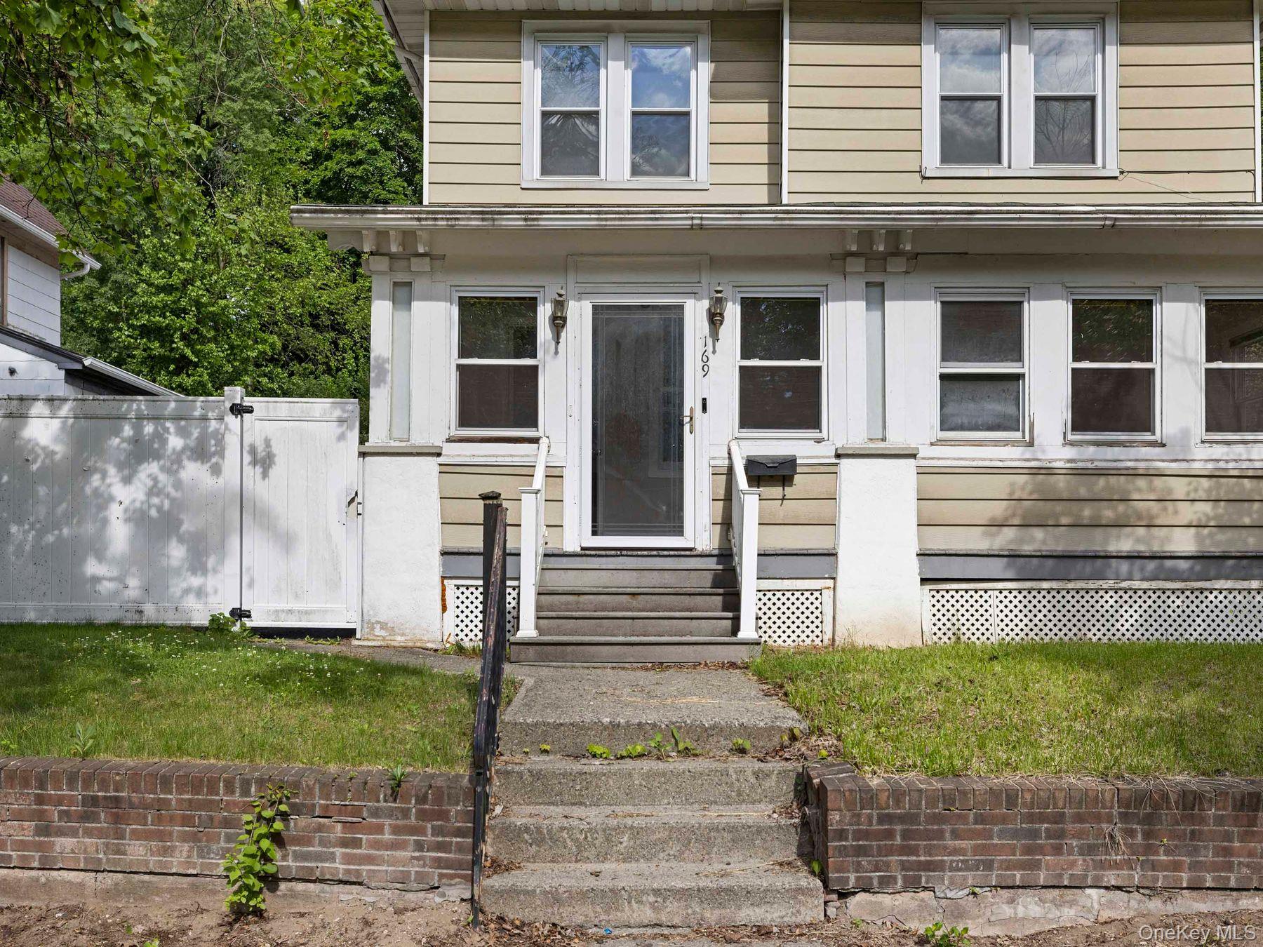 169 E Chester Street Property Photo 2