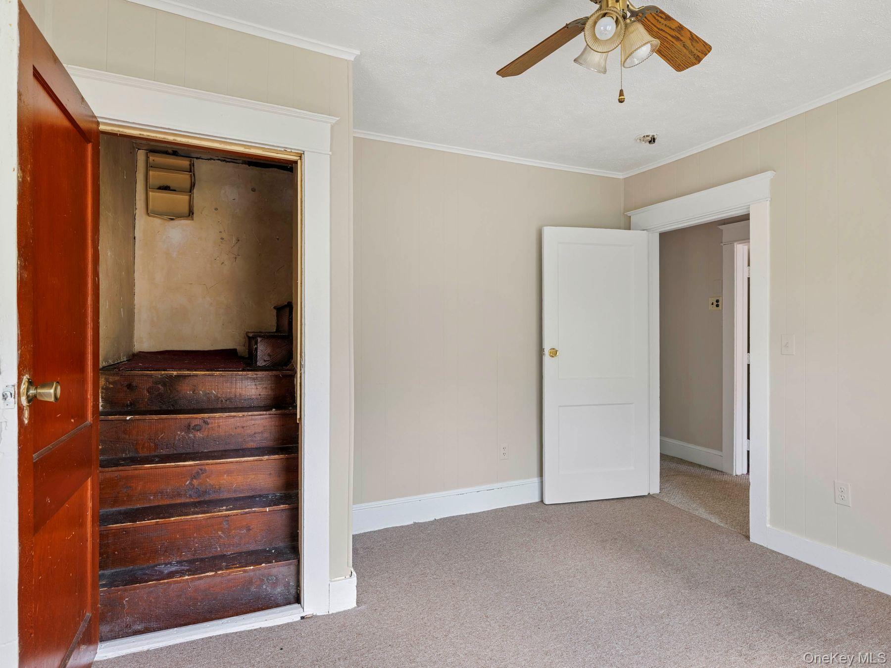 169 E Chester Street Property Photo 33