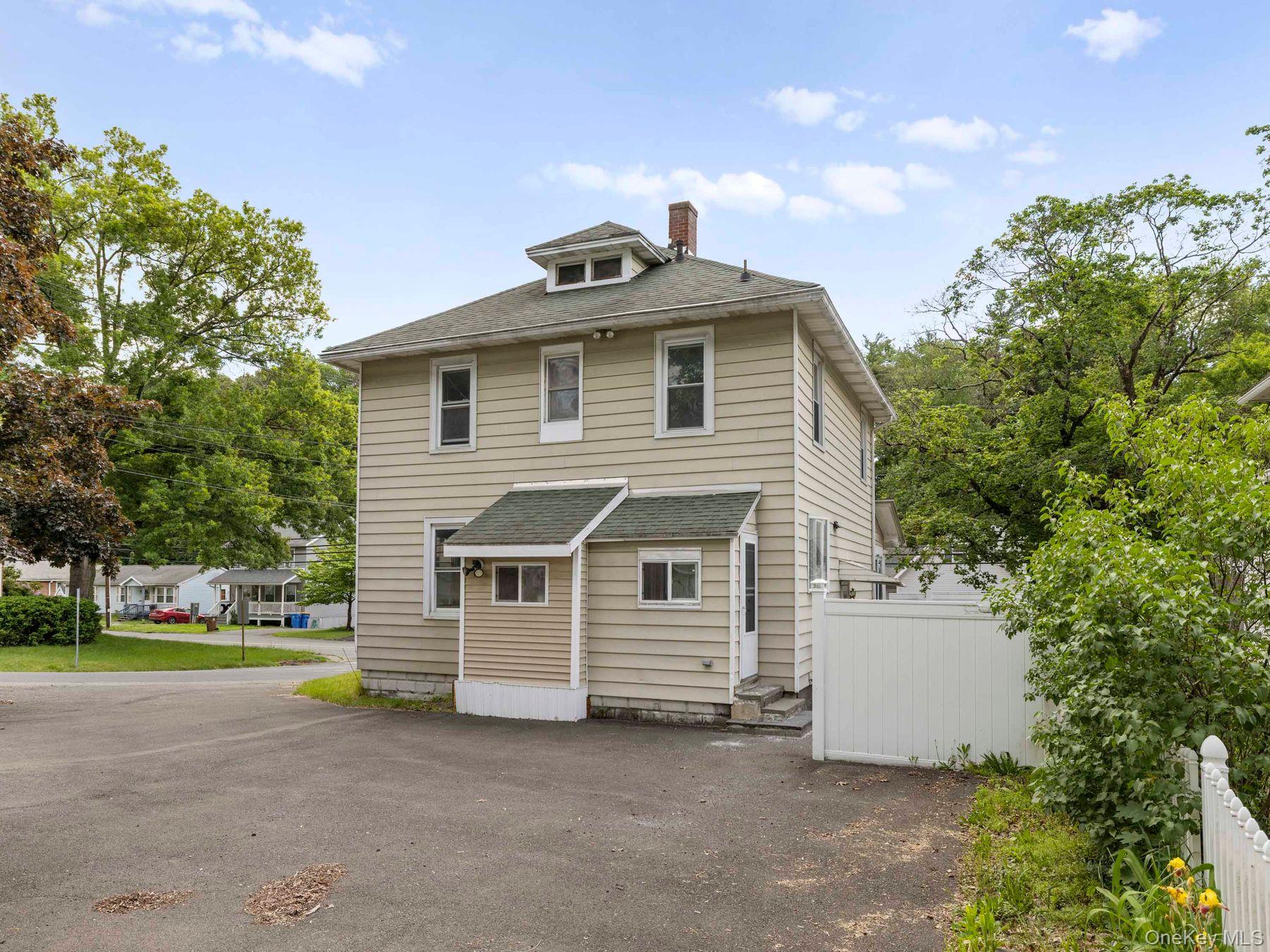 169 E Chester Street Property Photo 38