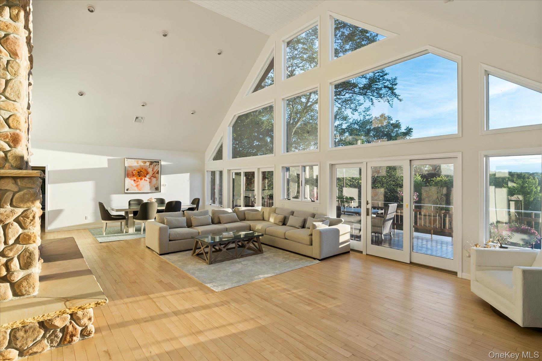 10 Silver Beech Lane Property Photo 12