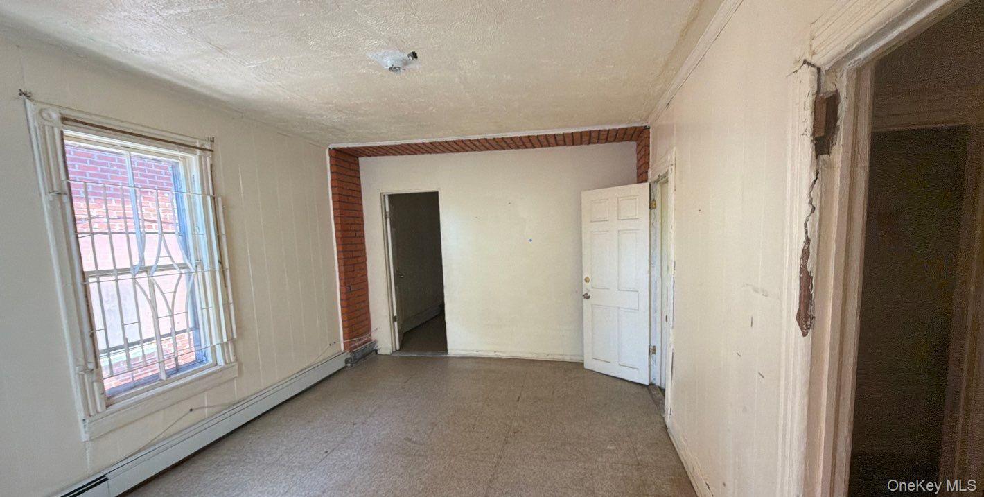 90 Jackie Robinson Parkway Property Photo 3