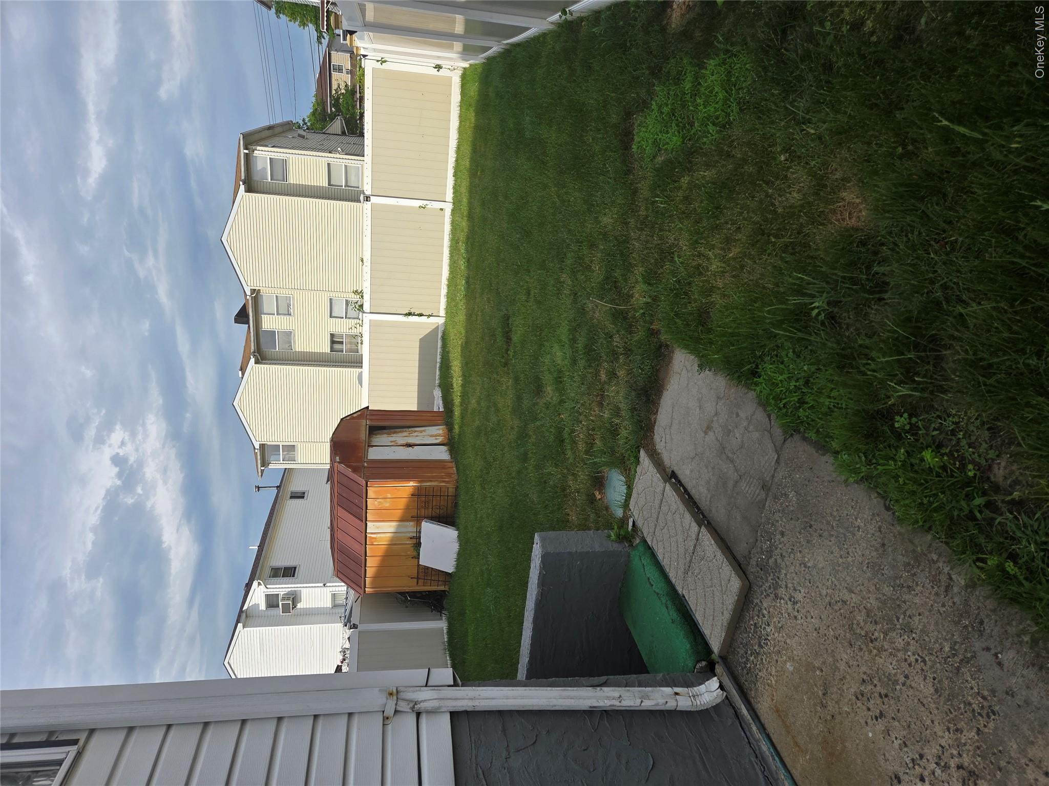 12023 164th Street Property Photo 7