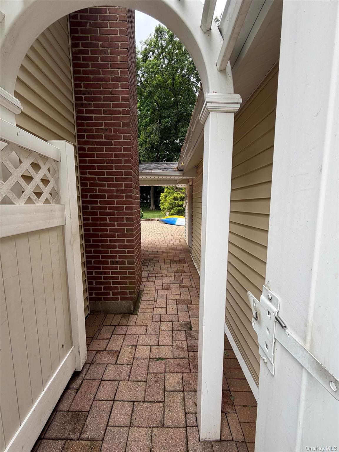 81 Union Avenue 81 Property Photo 6