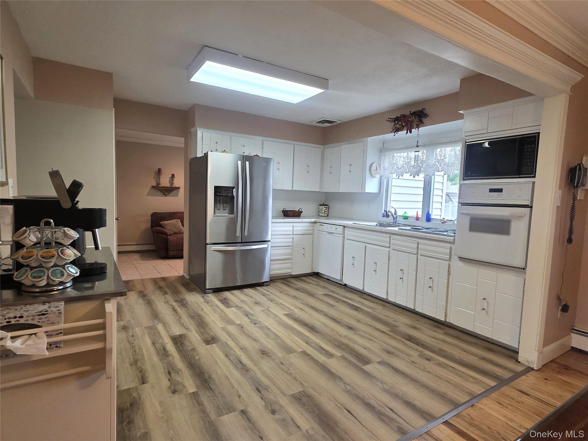 2663 Columbus Avenue Property Photo 4