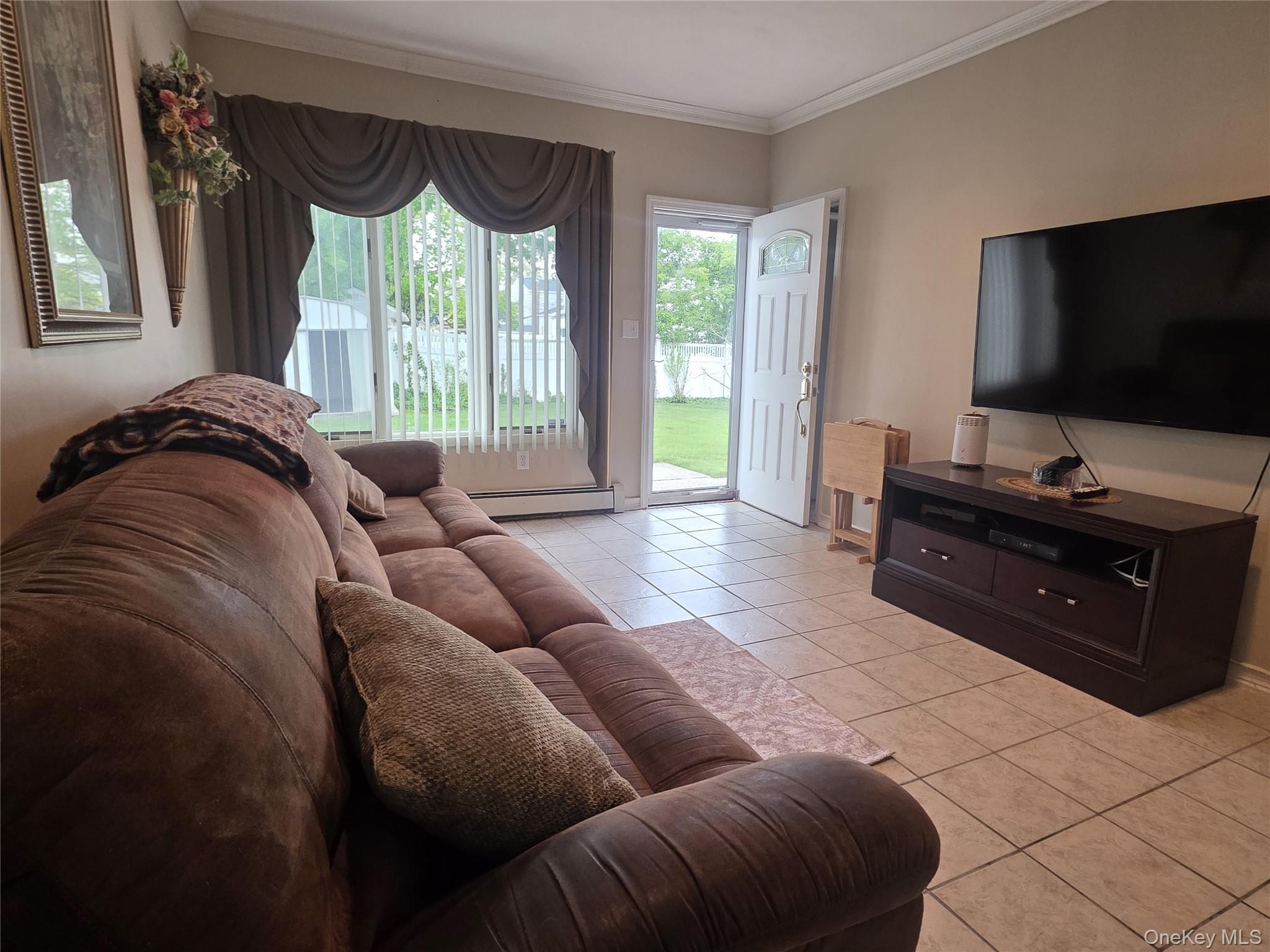 2663 Columbus Avenue Property Photo 8