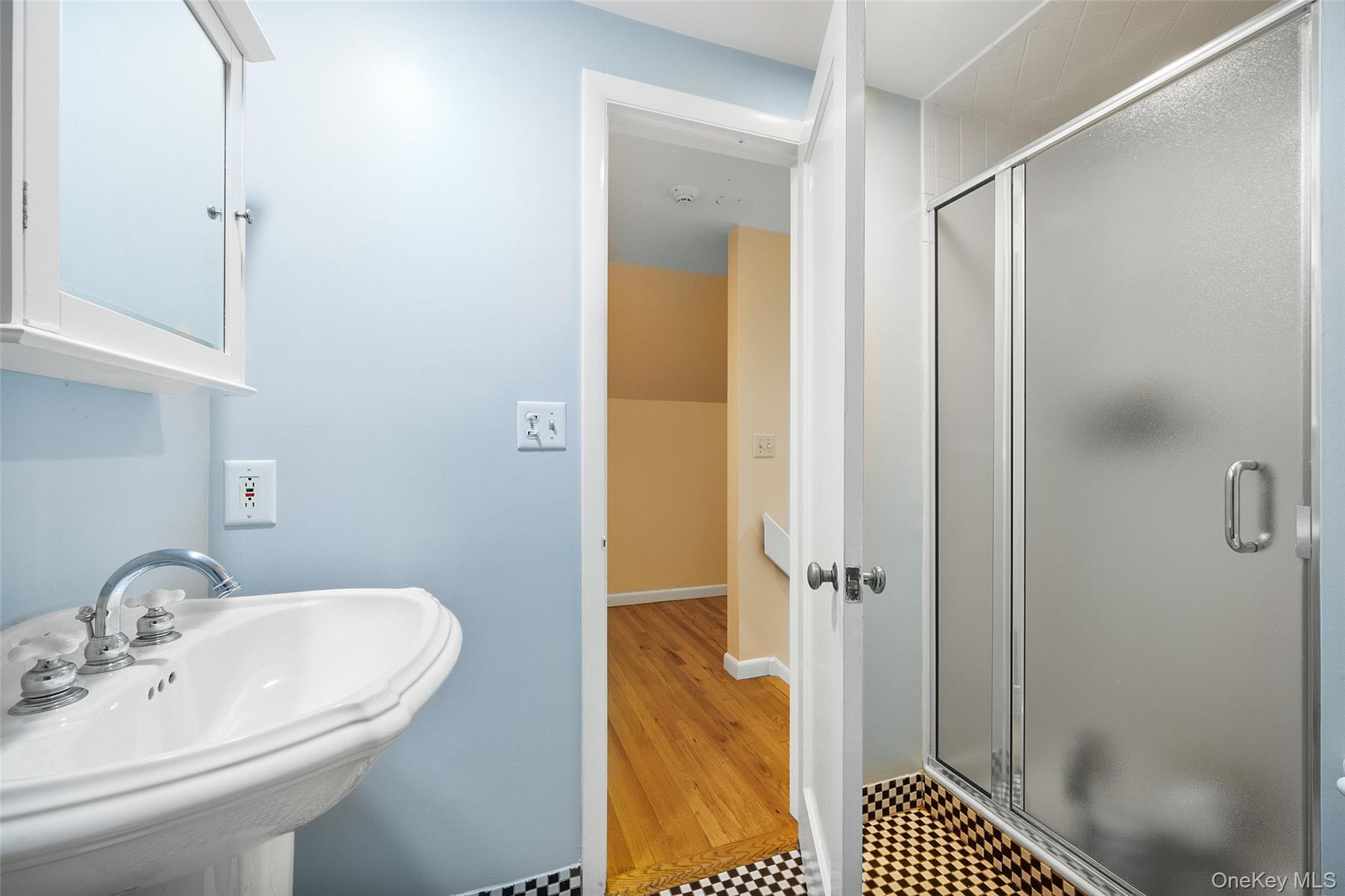 52 Midland Avenue Property Photo 23