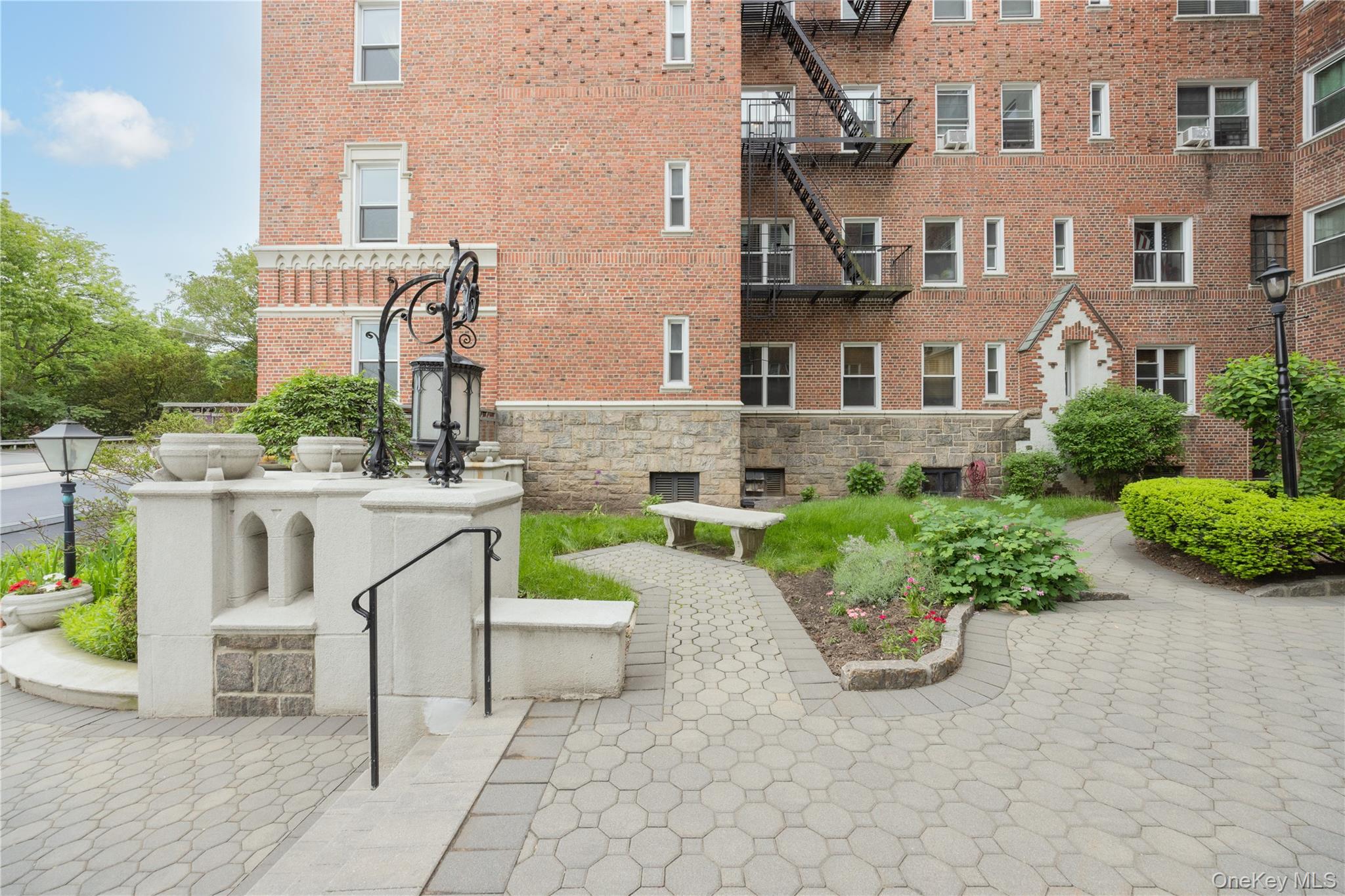 60 W Broad Street 1g Property Photo 24