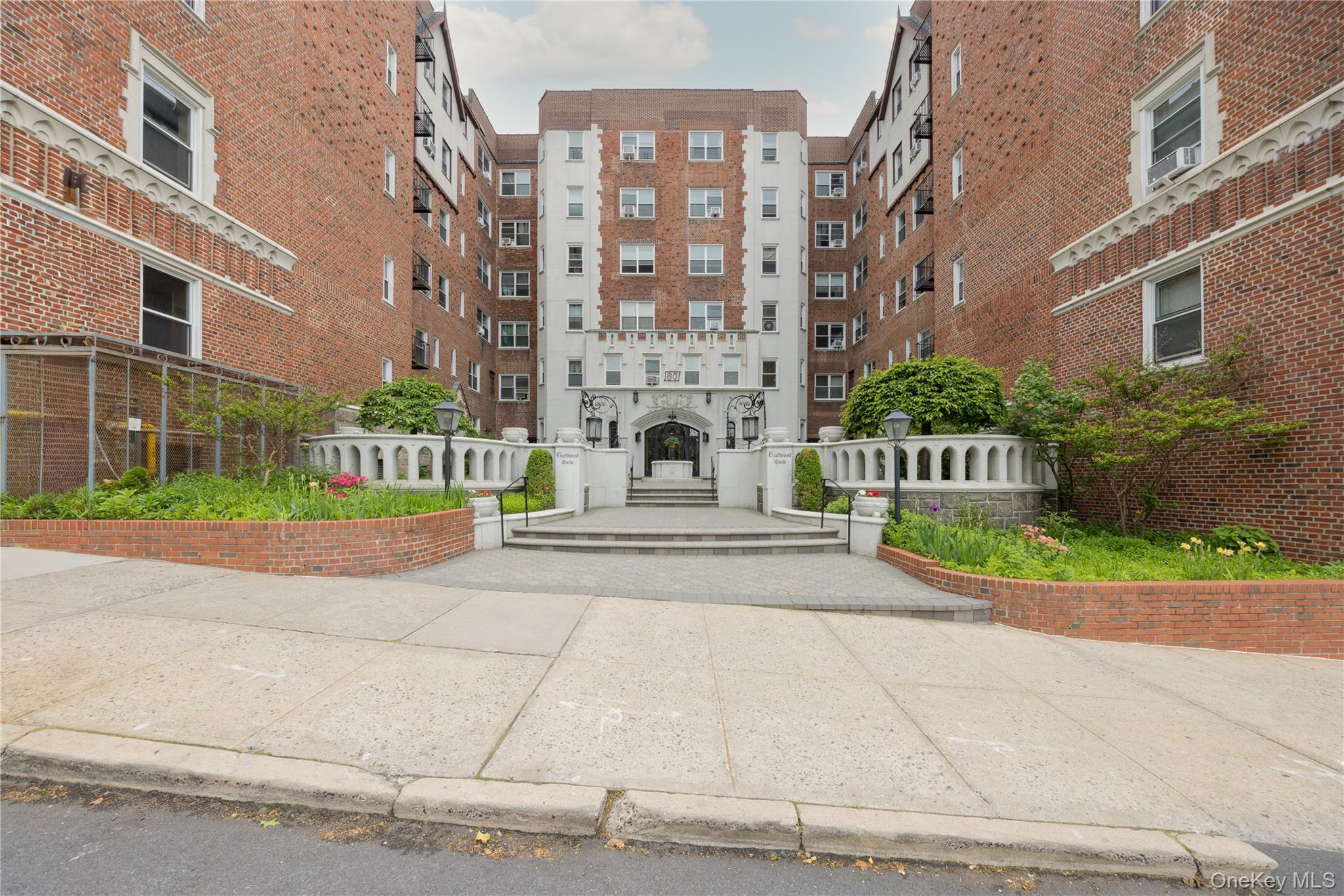 60 W Broad Street 1g Property Photo 30