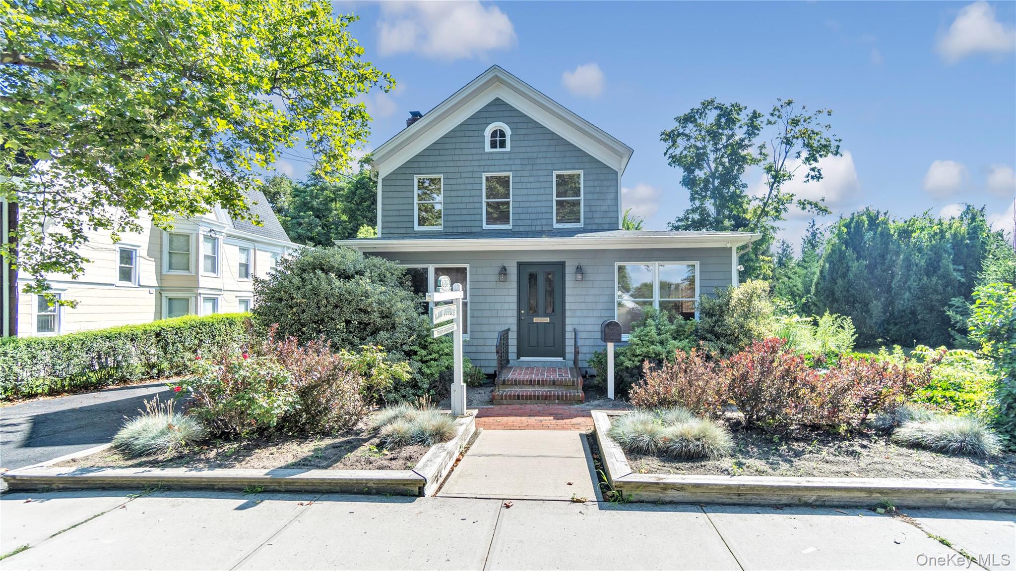616 Roanoke Avenue Property Photo 1