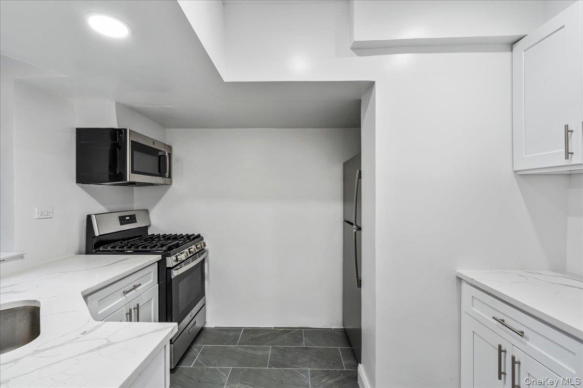 139-15 83rd Avenue B32 Property Photo 12