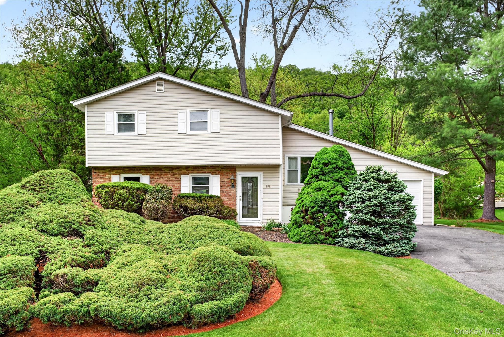 364 Lake Shore Drive Property Photo 1