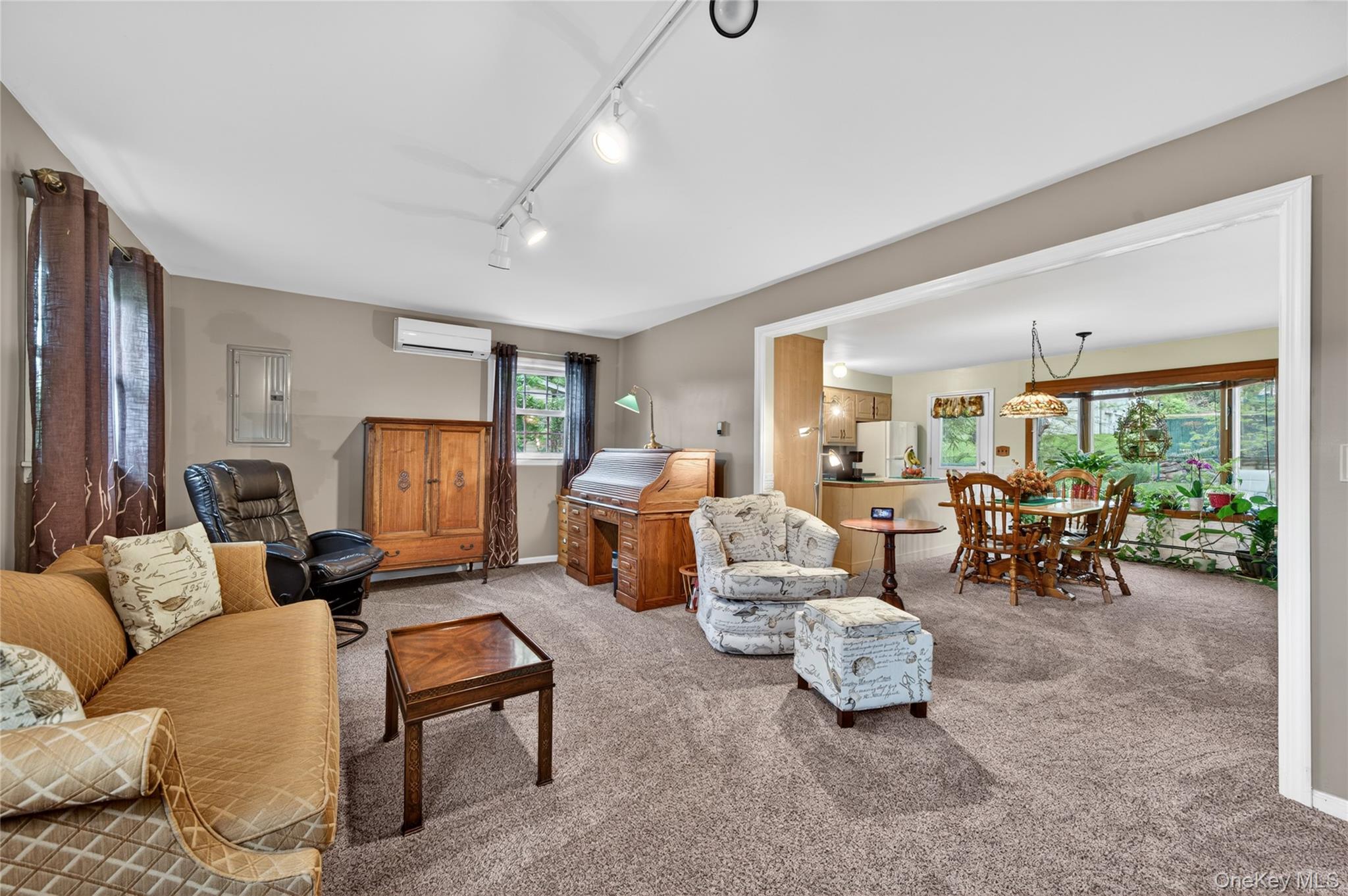 364 Lake Shore Drive Property Photo 4