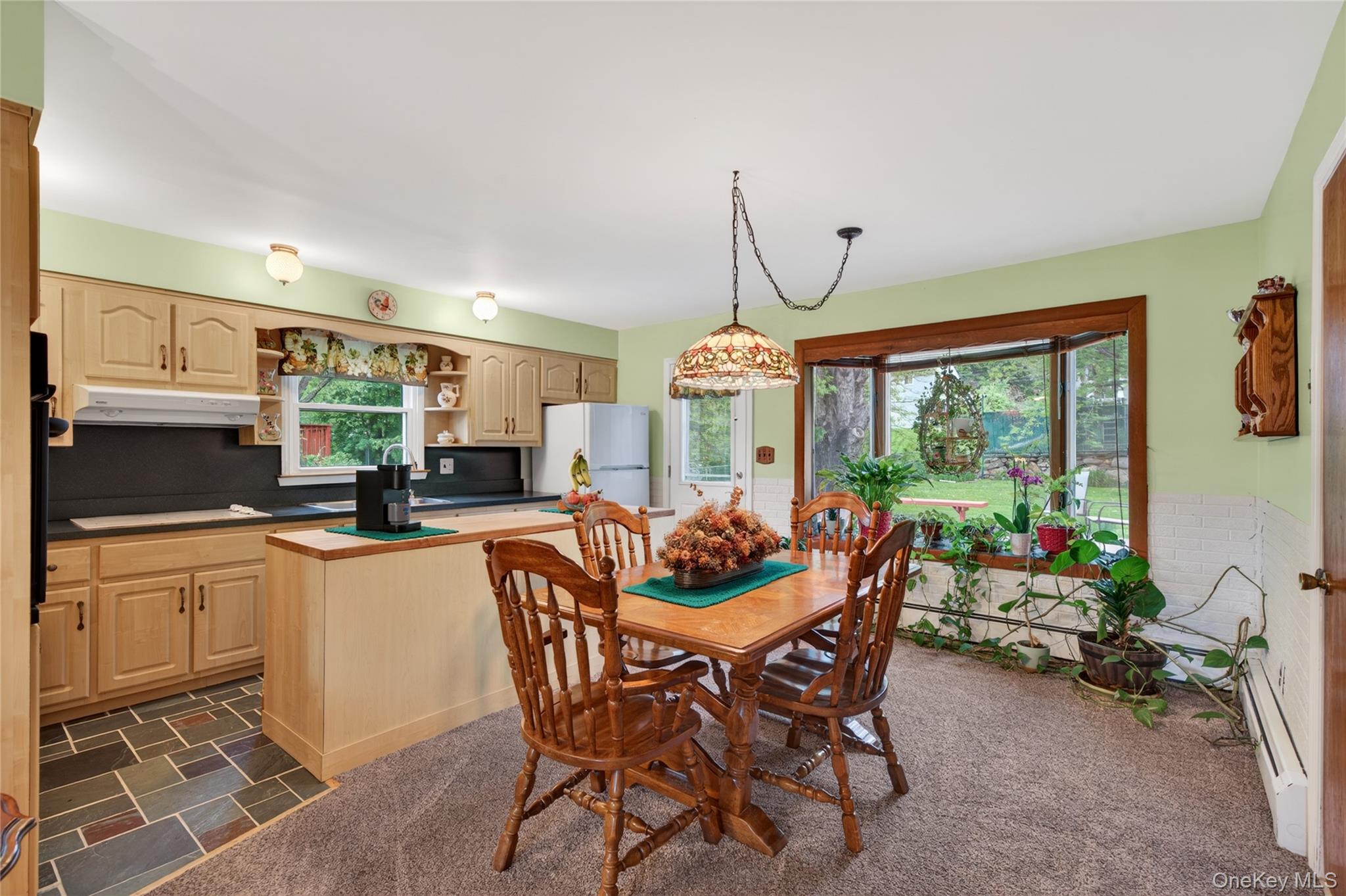 364 Lake Shore Drive Property Photo 8