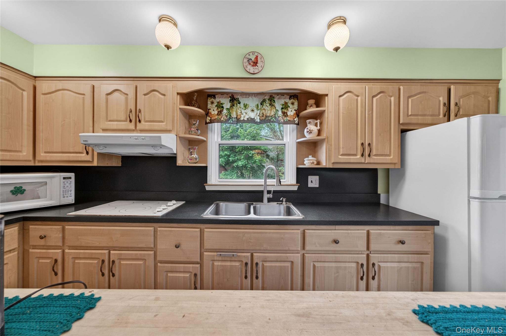 364 Lake Shore Drive Property Photo 13