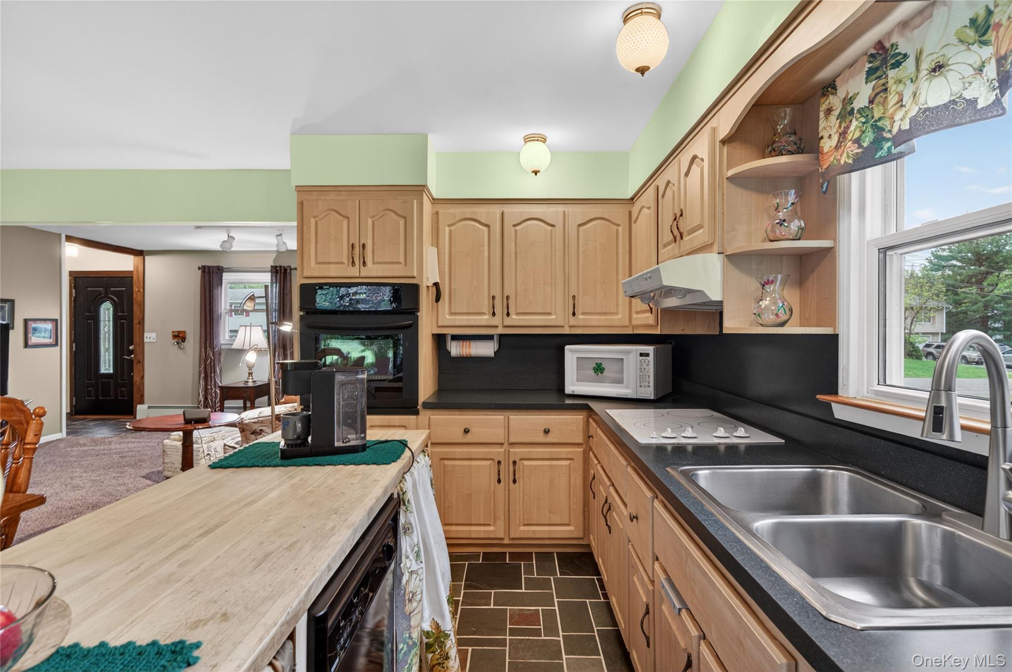 364 Lake Shore Drive Property Photo 16