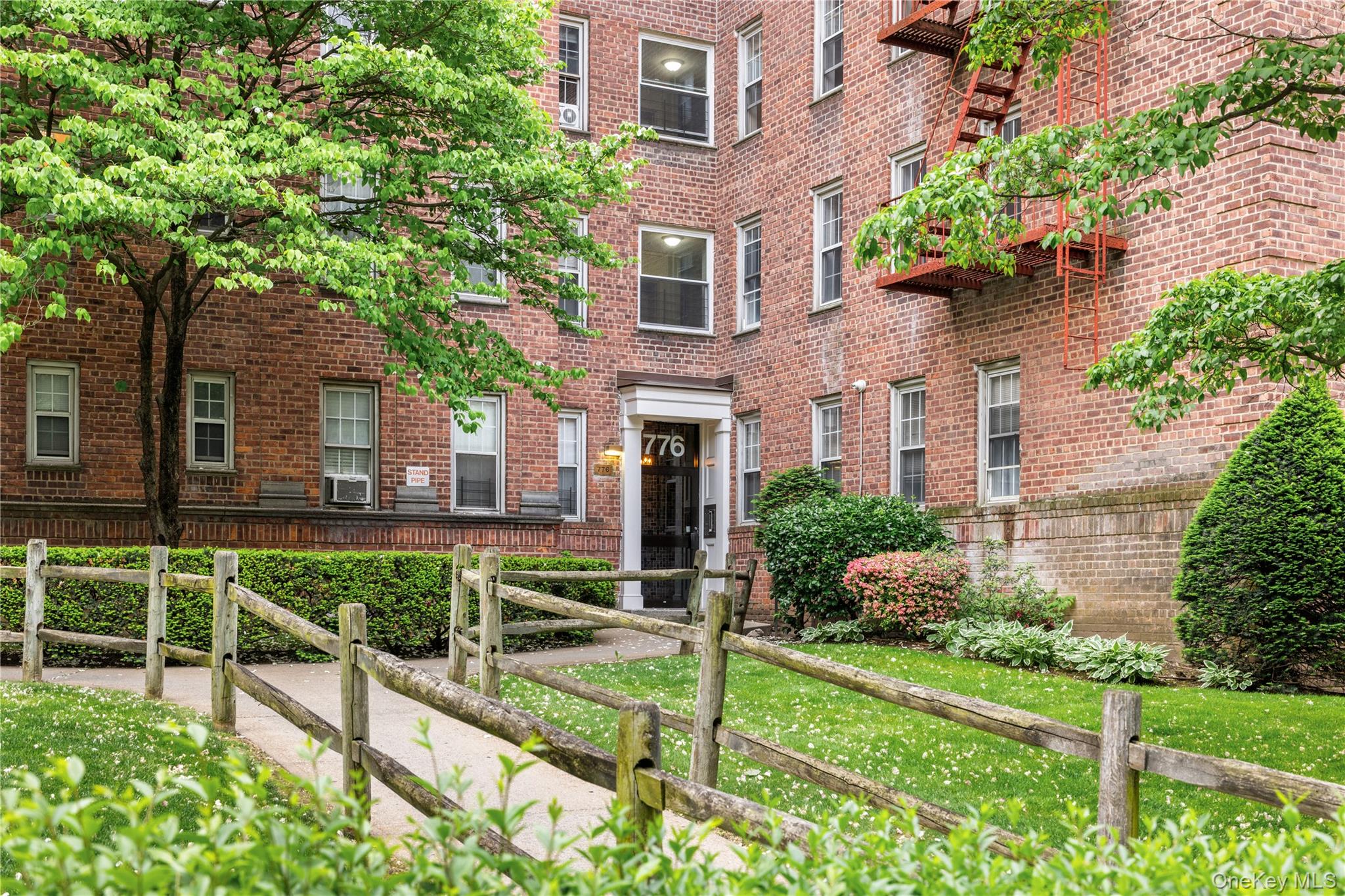 776 Bronx River Road B41 Property Photo 1