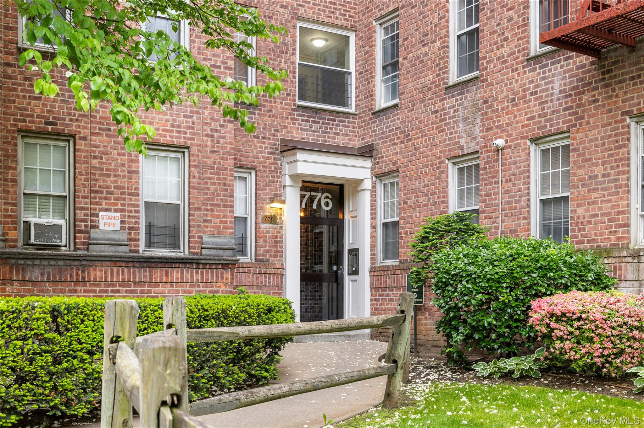 776 Bronx River Road B41 Property Photo 2