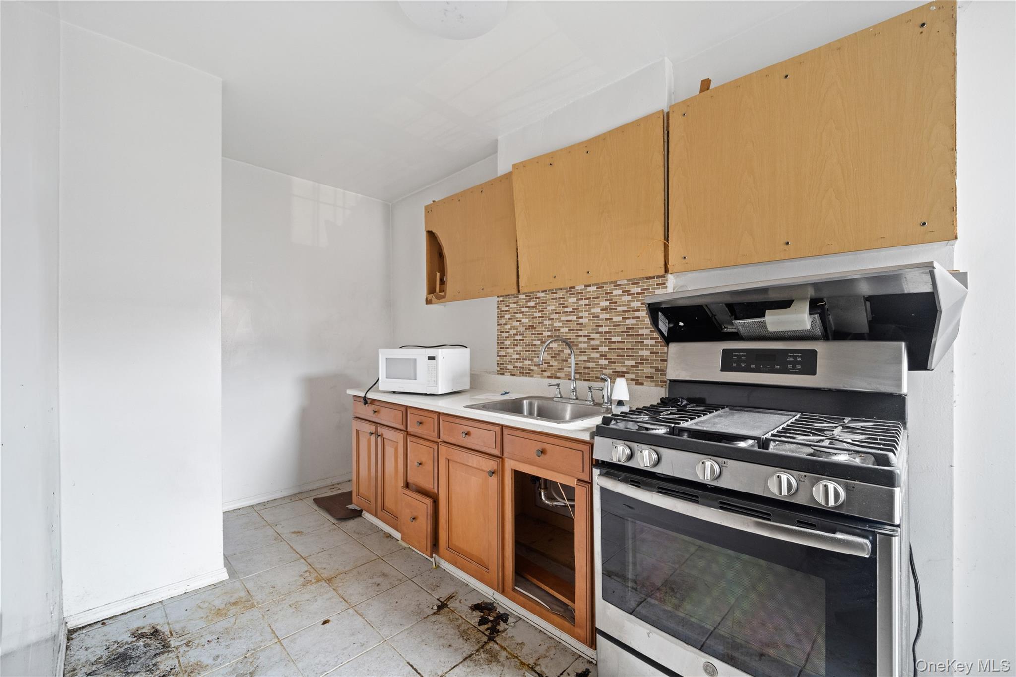 776 Bronx River Road B41 Property Photo 9