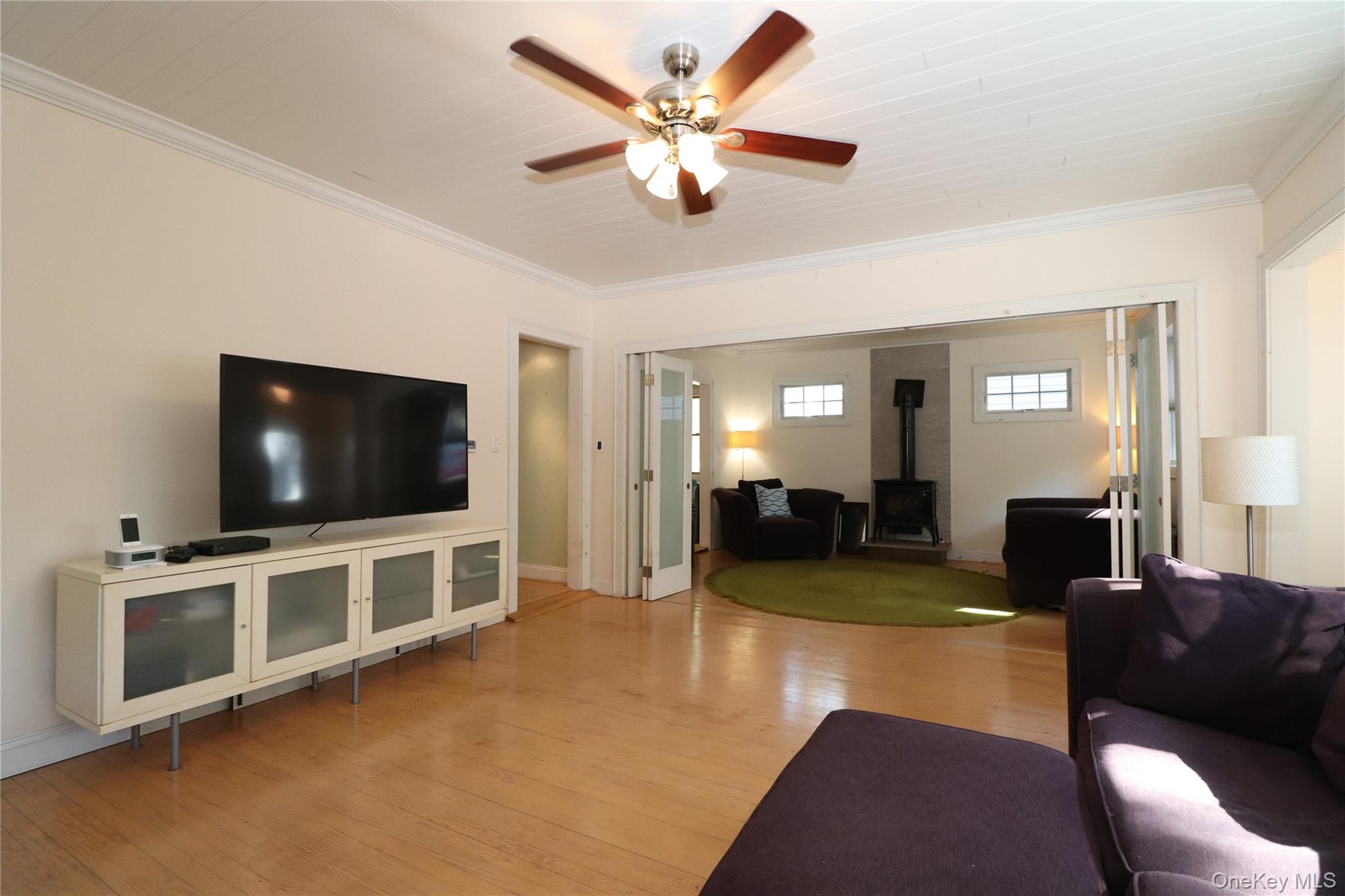 2027 Oakland Avenue Property Photo 9