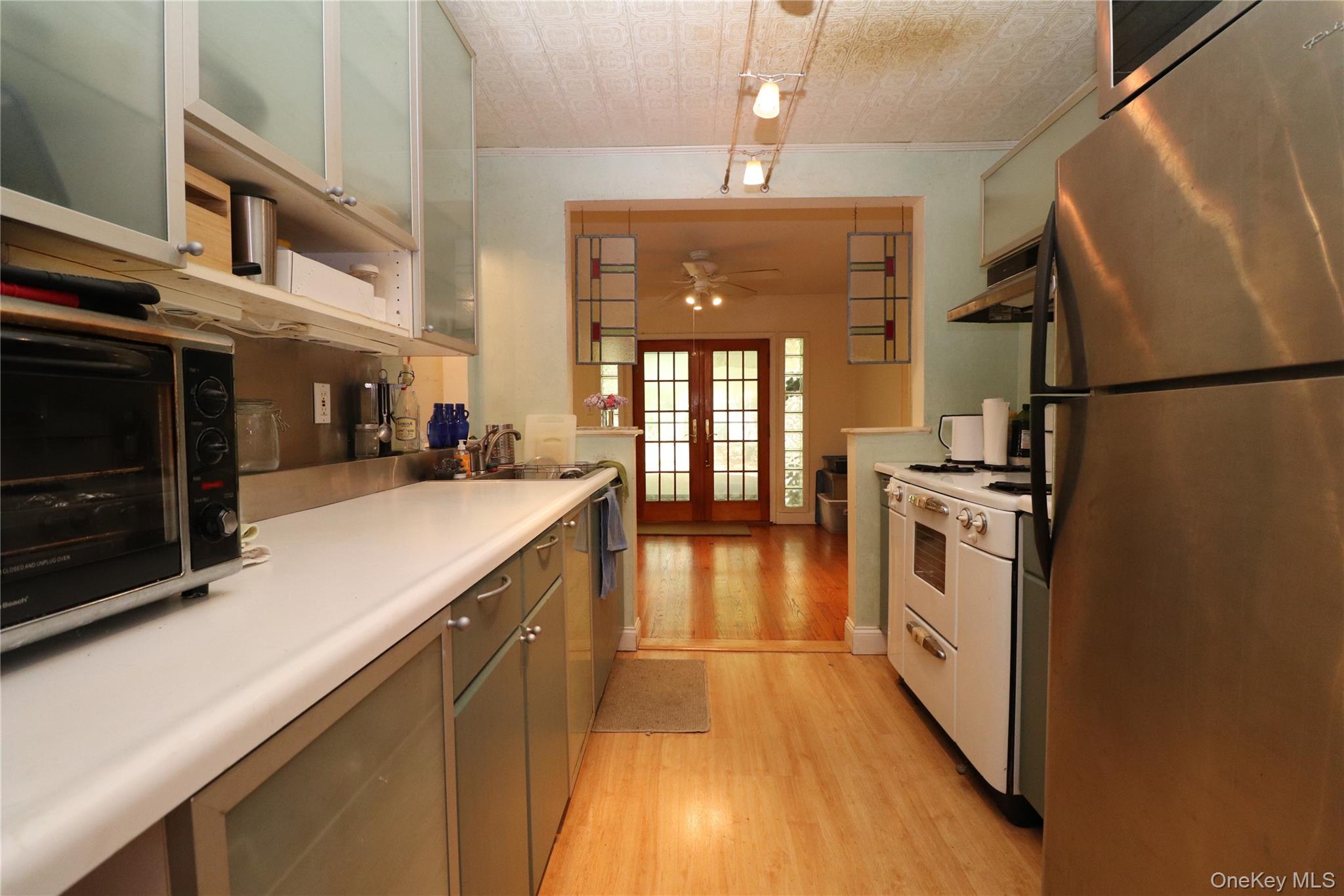 2027 Oakland Avenue Property Photo 11