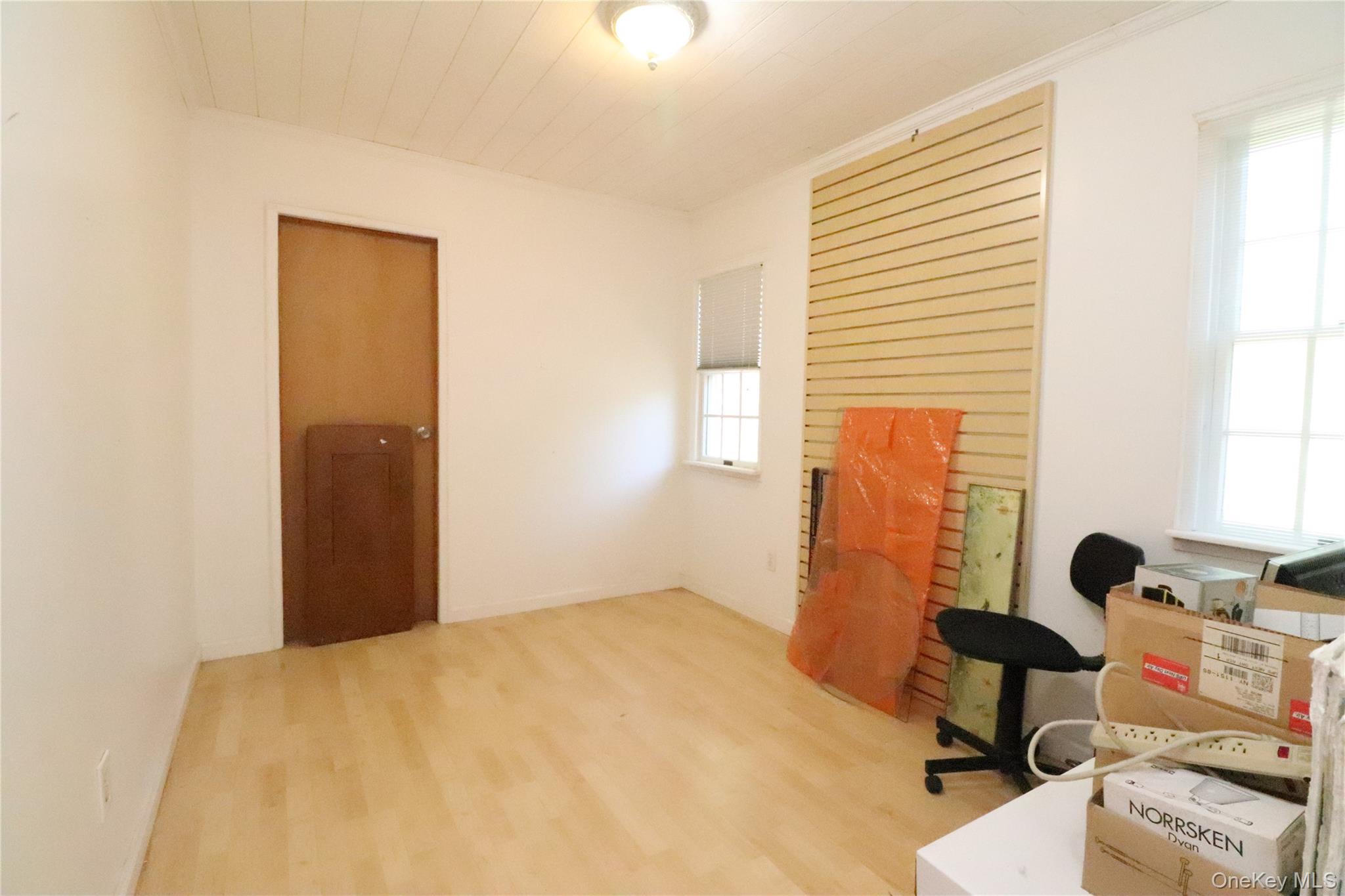 2027 Oakland Avenue Property Photo 14