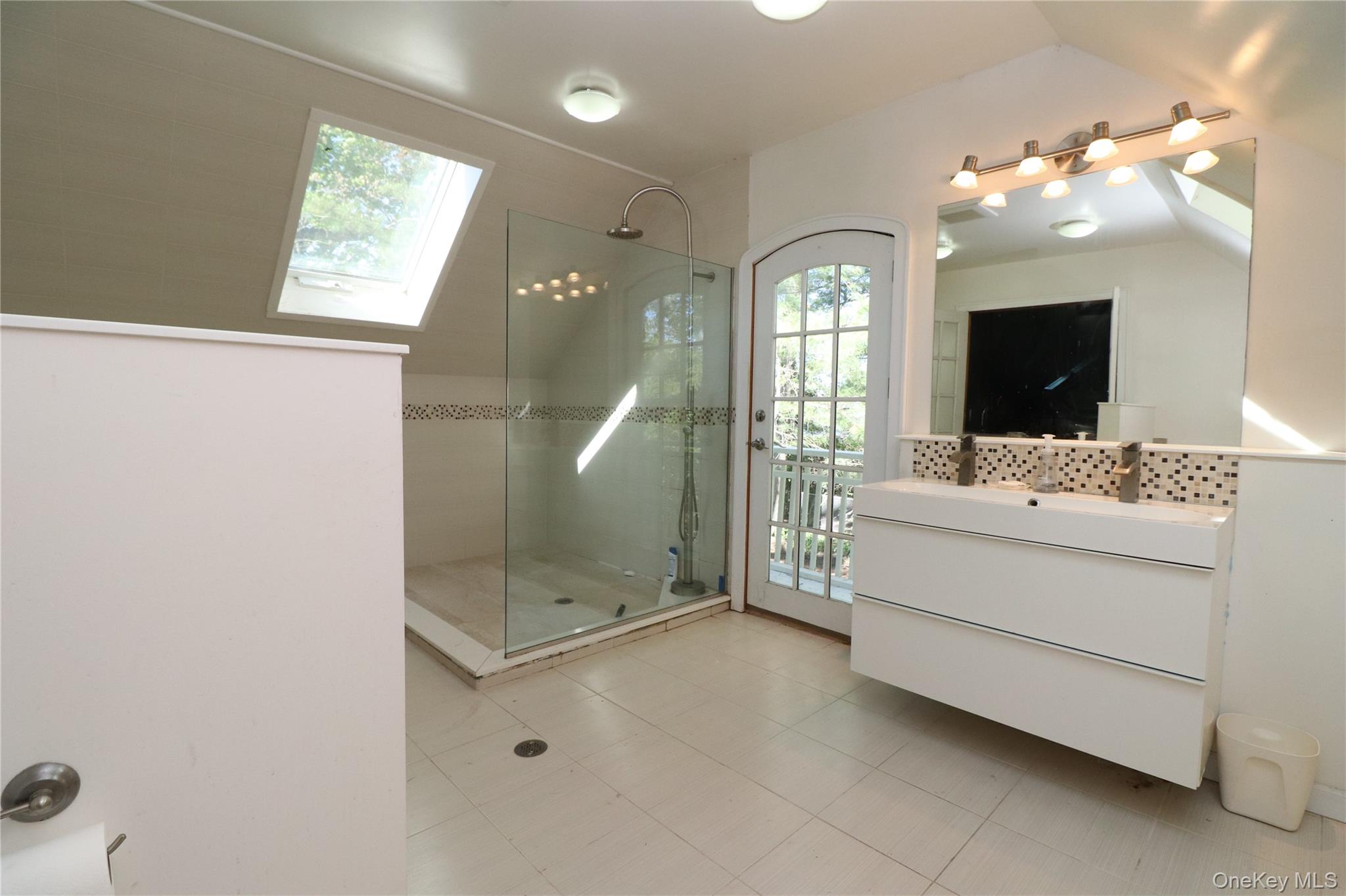 2027 Oakland Avenue Property Photo 25