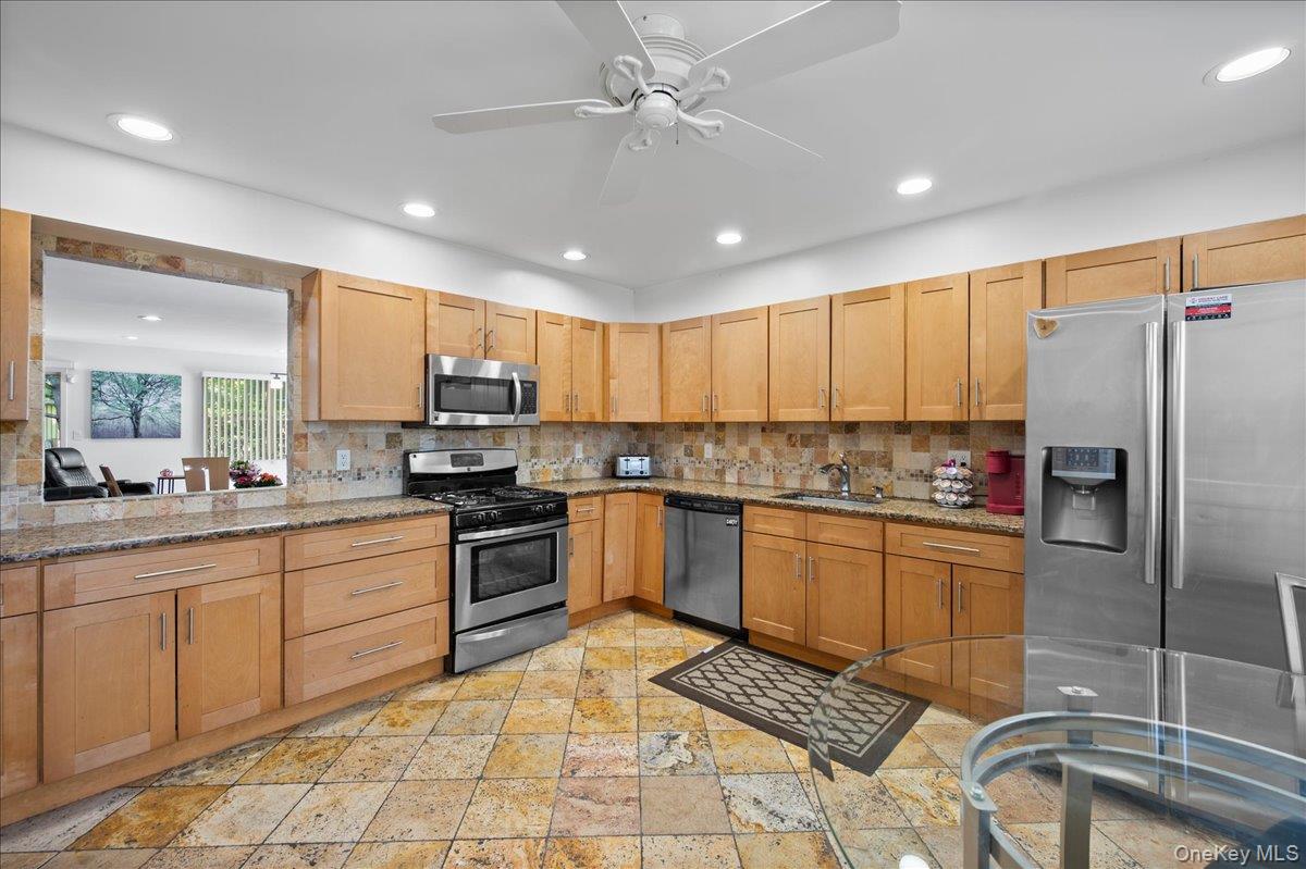 459 Hopi Court Property Photo 6
