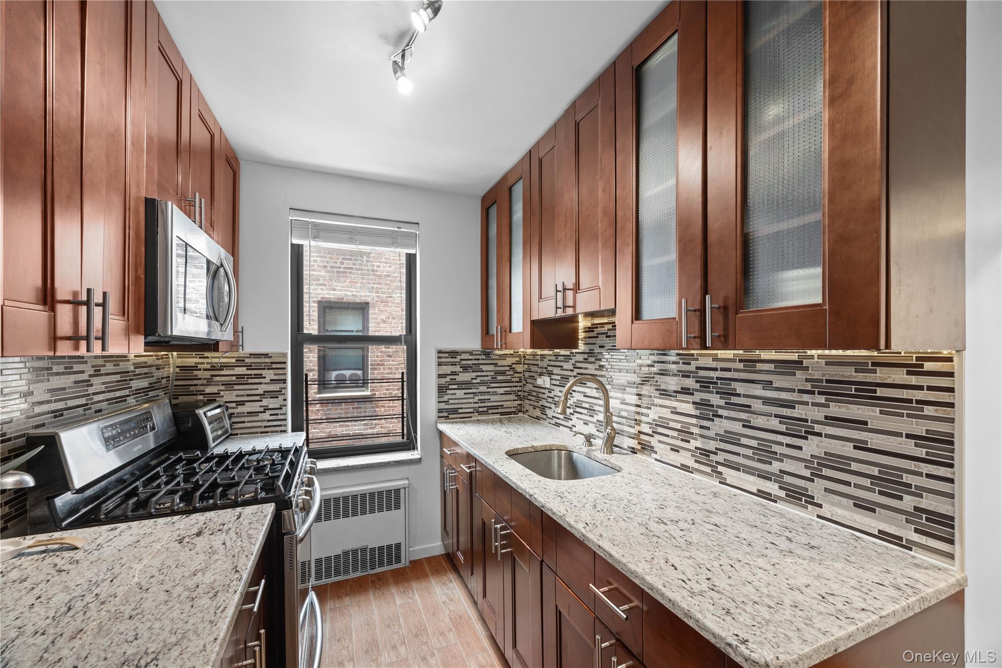 83-20 98 Street 4e Property Photo 15
