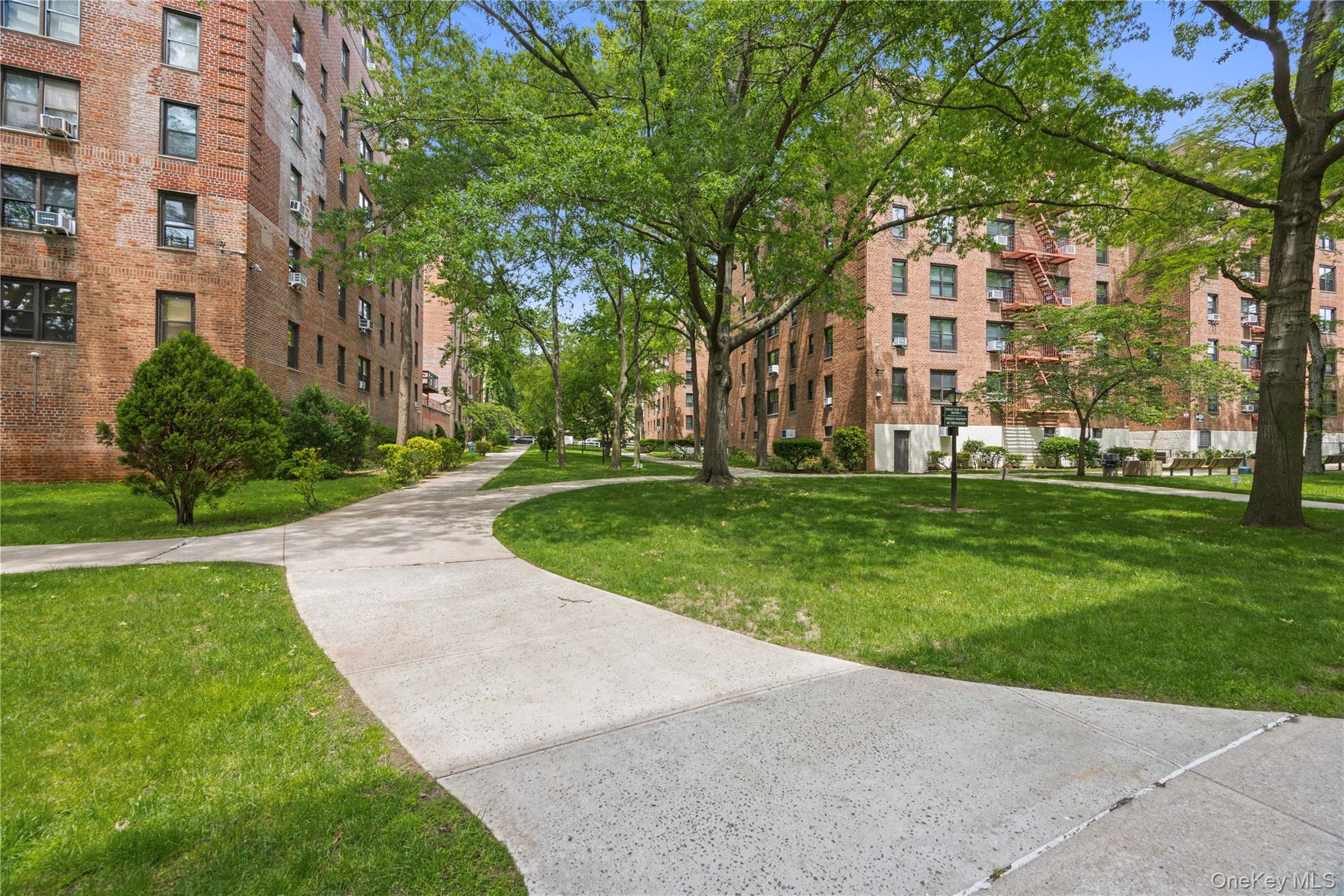 83-20 98 Street 4e Property Photo 23