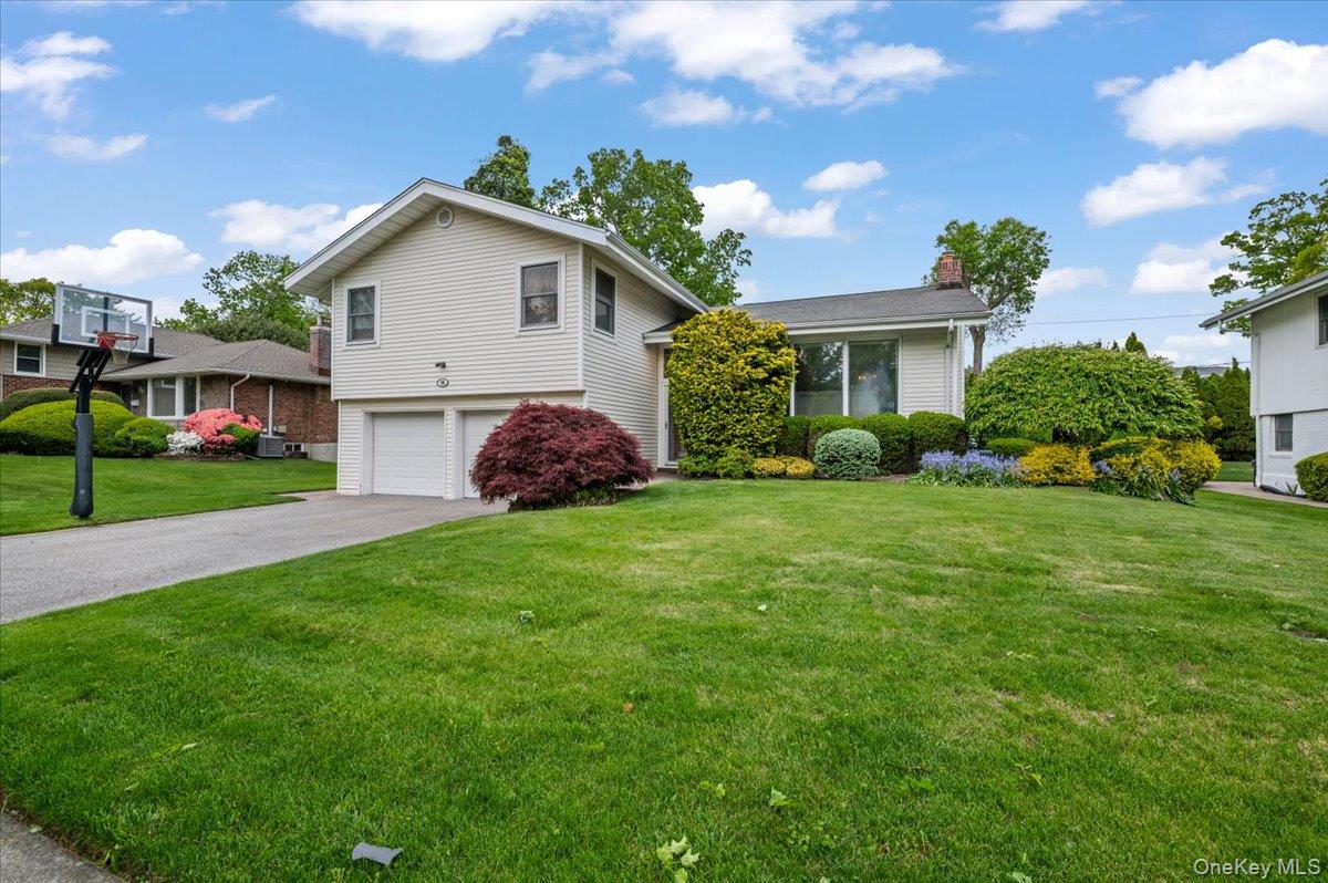56 Middle Lane Property Photo 1
