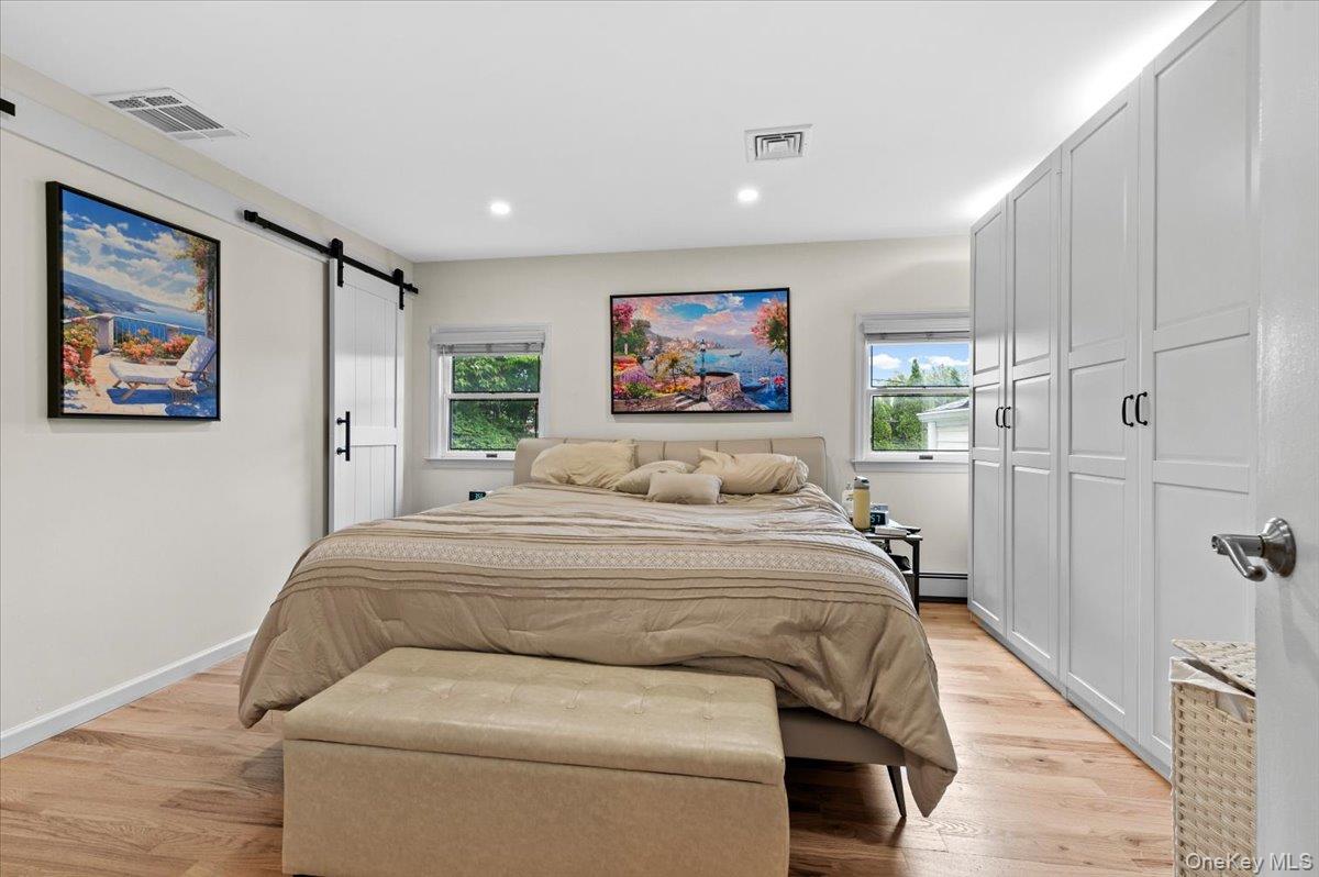 56 Middle Lane Property Photo 15
