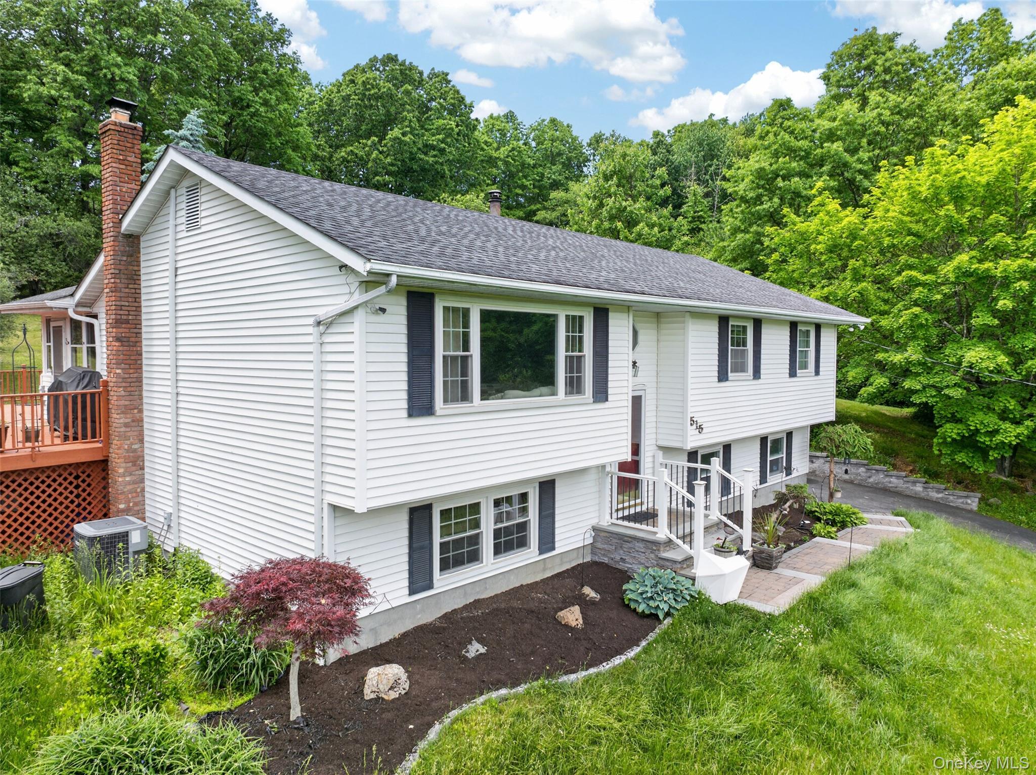 515 Toleman Road Property Photo 1