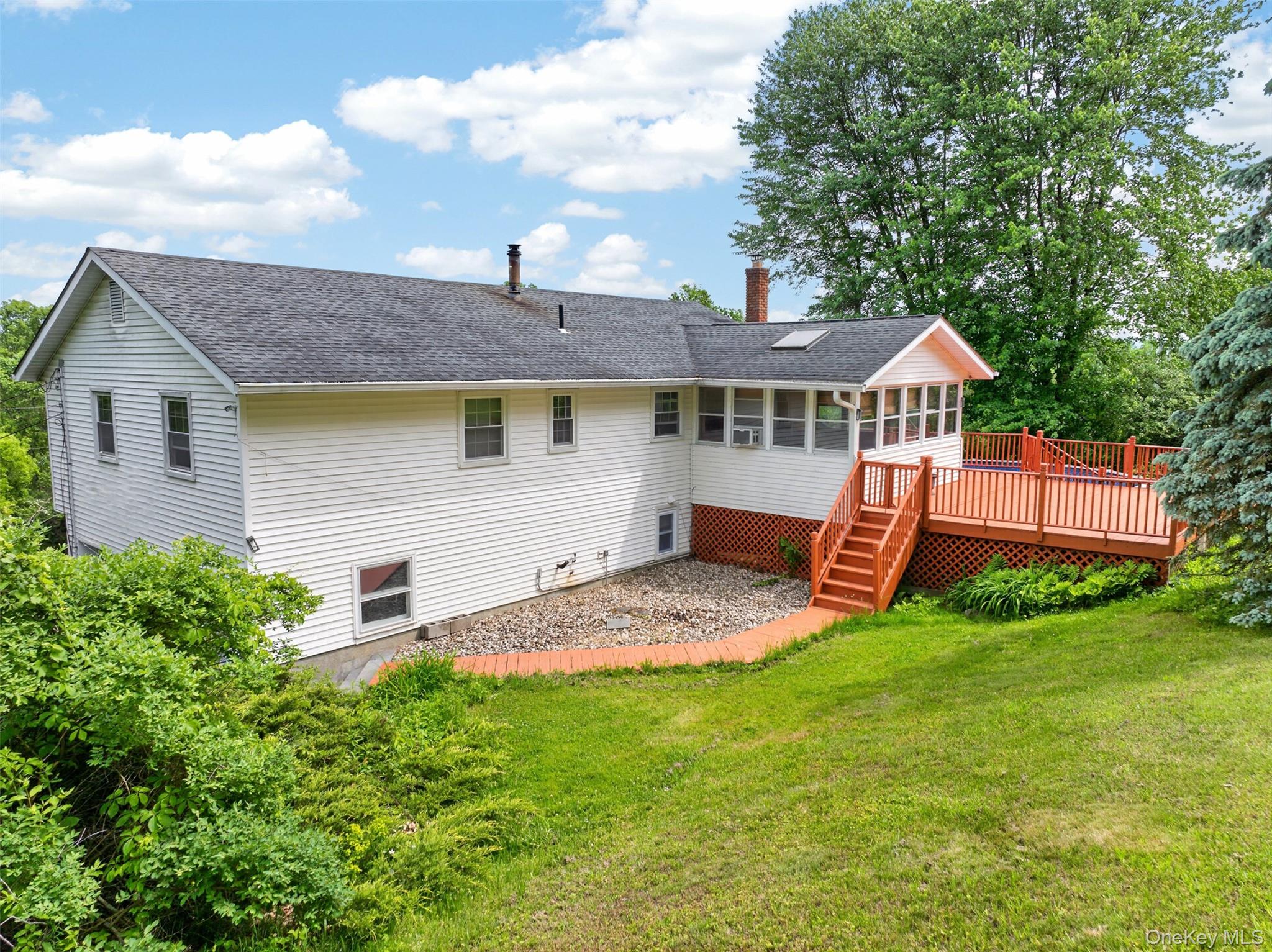 515 Toleman Road Property Photo 4