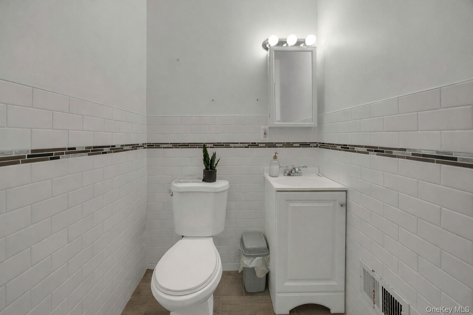 920 Union Avenue A Property Photo 12