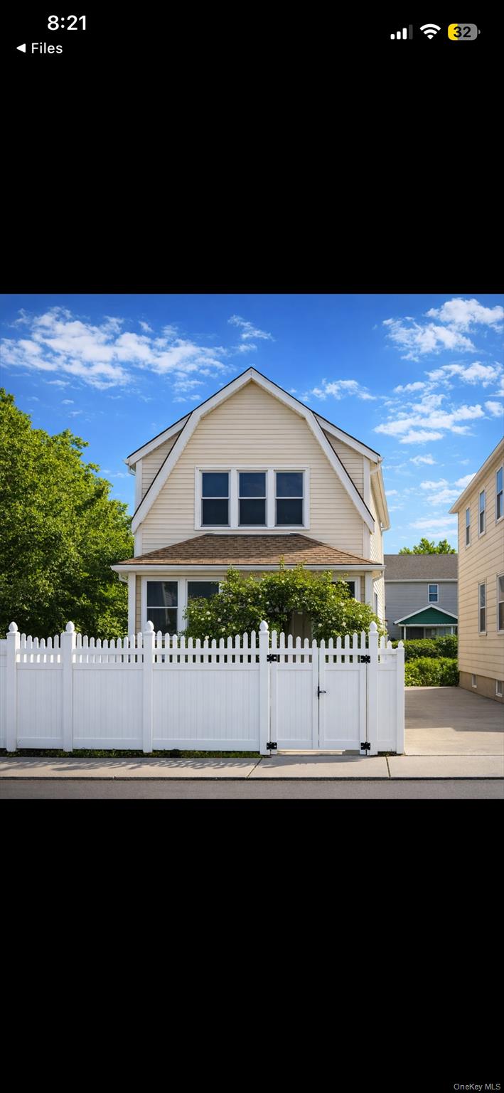 18250 90th Avenue Property Photo 1